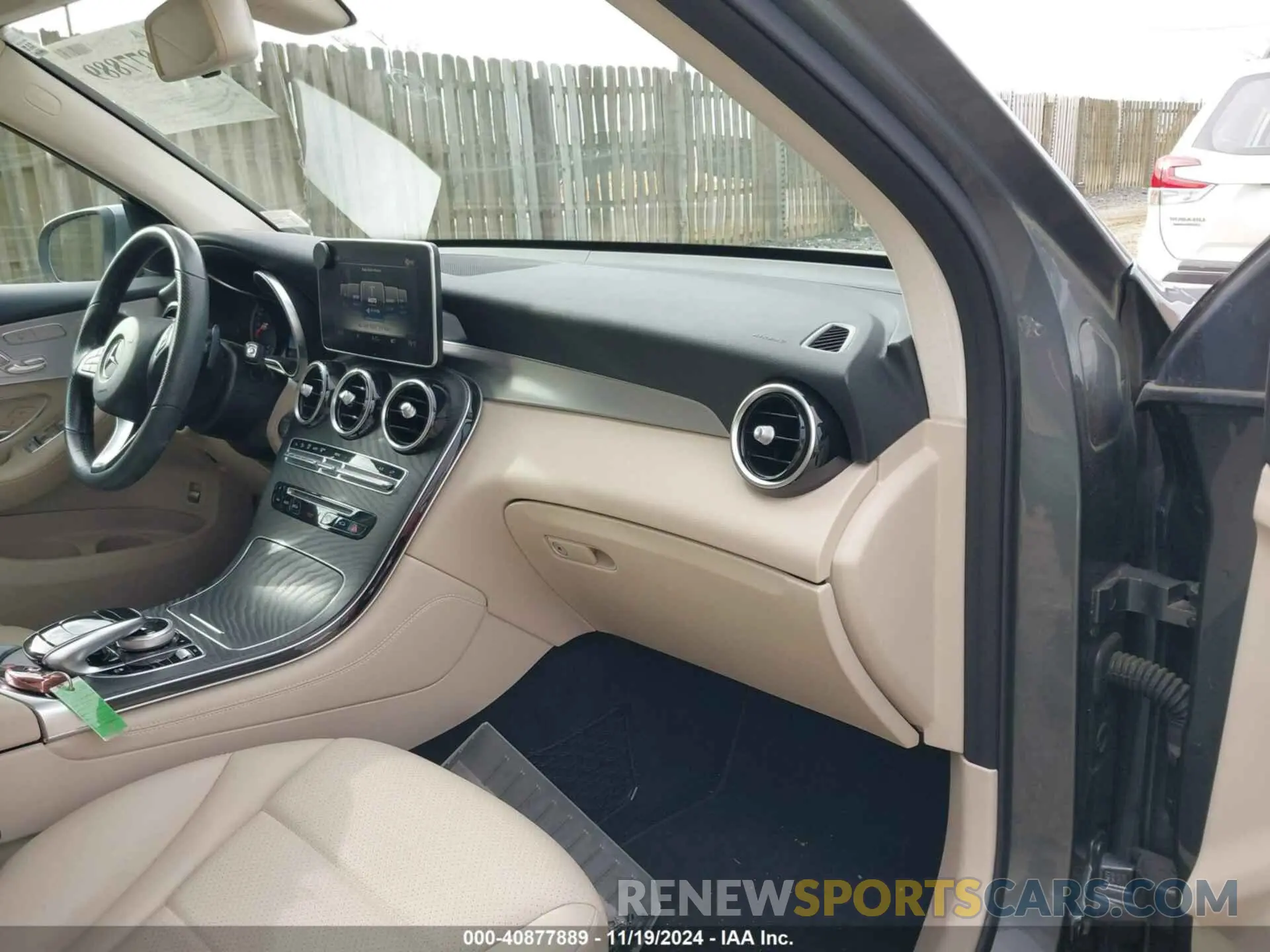 5 Фотография поврежденного автомобиля WDC0G4KB5KV156889 MERCEDES-BENZ GLC 300 2019