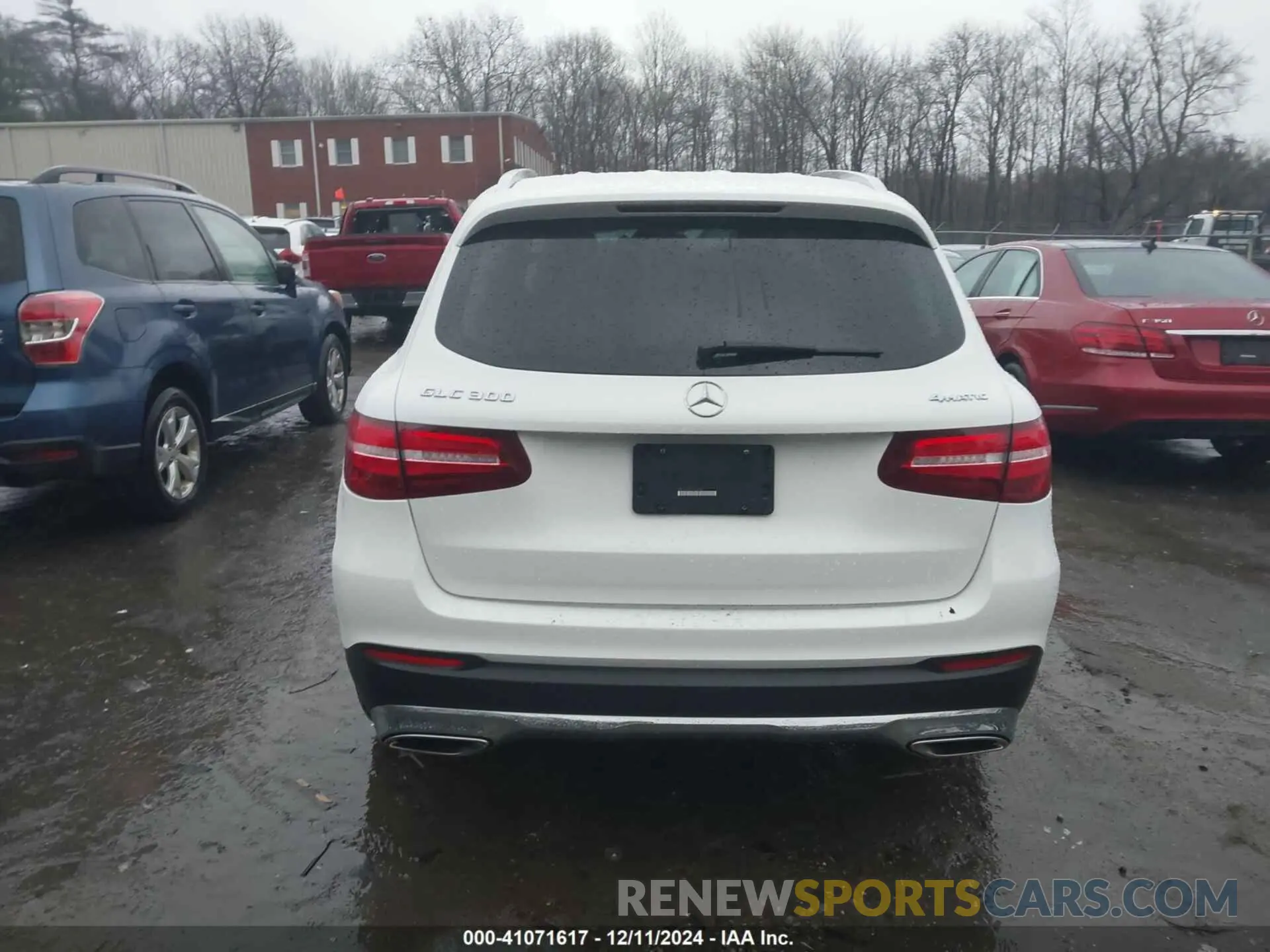 17 Фотография поврежденного автомобиля WDC0G4KB7KV182927 MERCEDES-BENZ GLC 300 2019