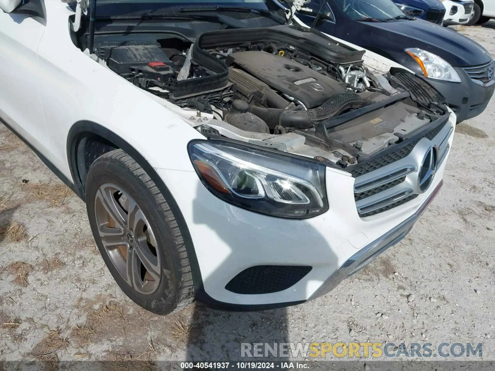 13 Фотография поврежденного автомобиля WDC0G4KB9KF548610 MERCEDES-BENZ GLC 300 2019