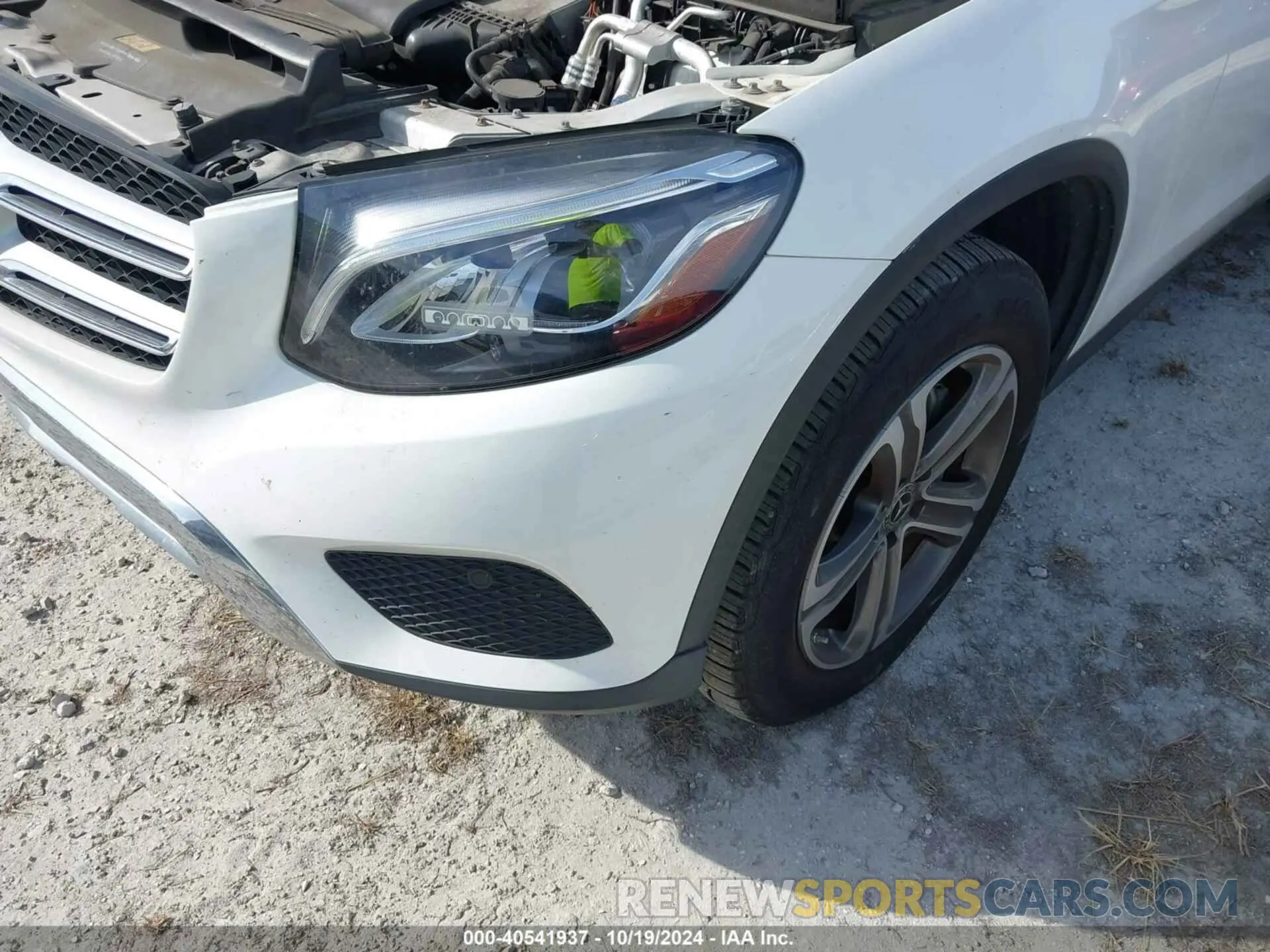 6 Фотография поврежденного автомобиля WDC0G4KB9KF548610 MERCEDES-BENZ GLC 300 2019