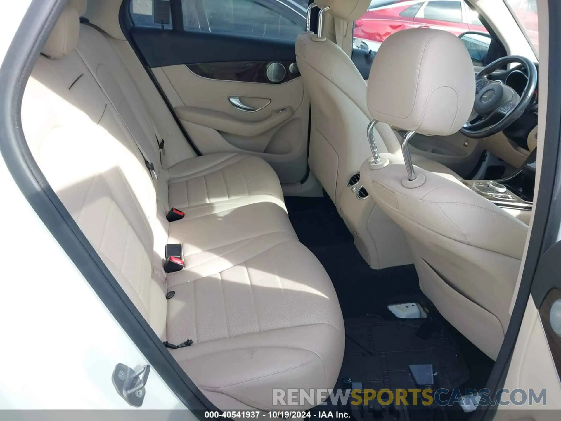 8 Фотография поврежденного автомобиля WDC0G4KB9KF548610 MERCEDES-BENZ GLC 300 2019