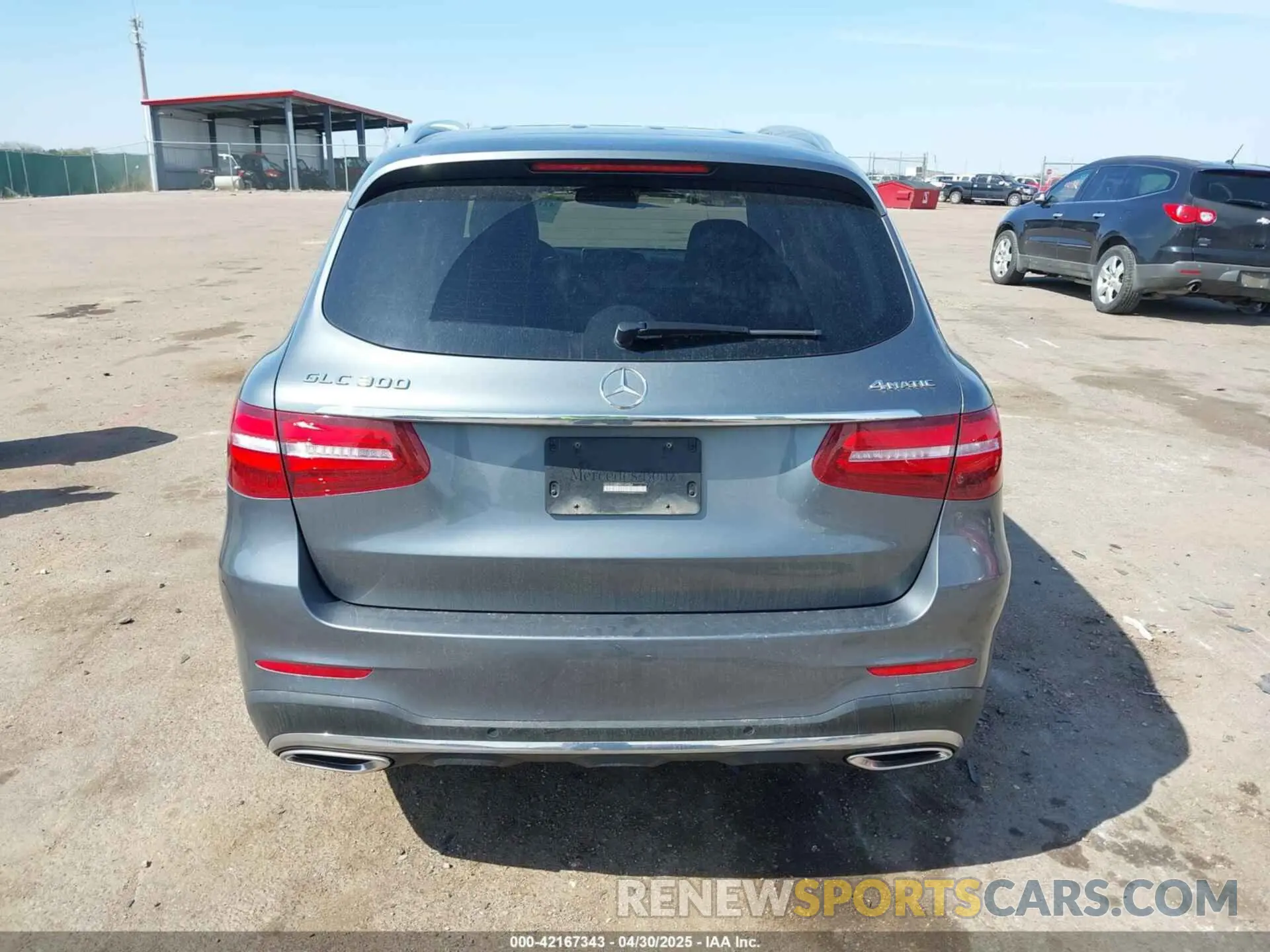 17 Фотография поврежденного автомобиля WDC0G4KB9KV147354 MERCEDES-BENZ GLC 300 2019