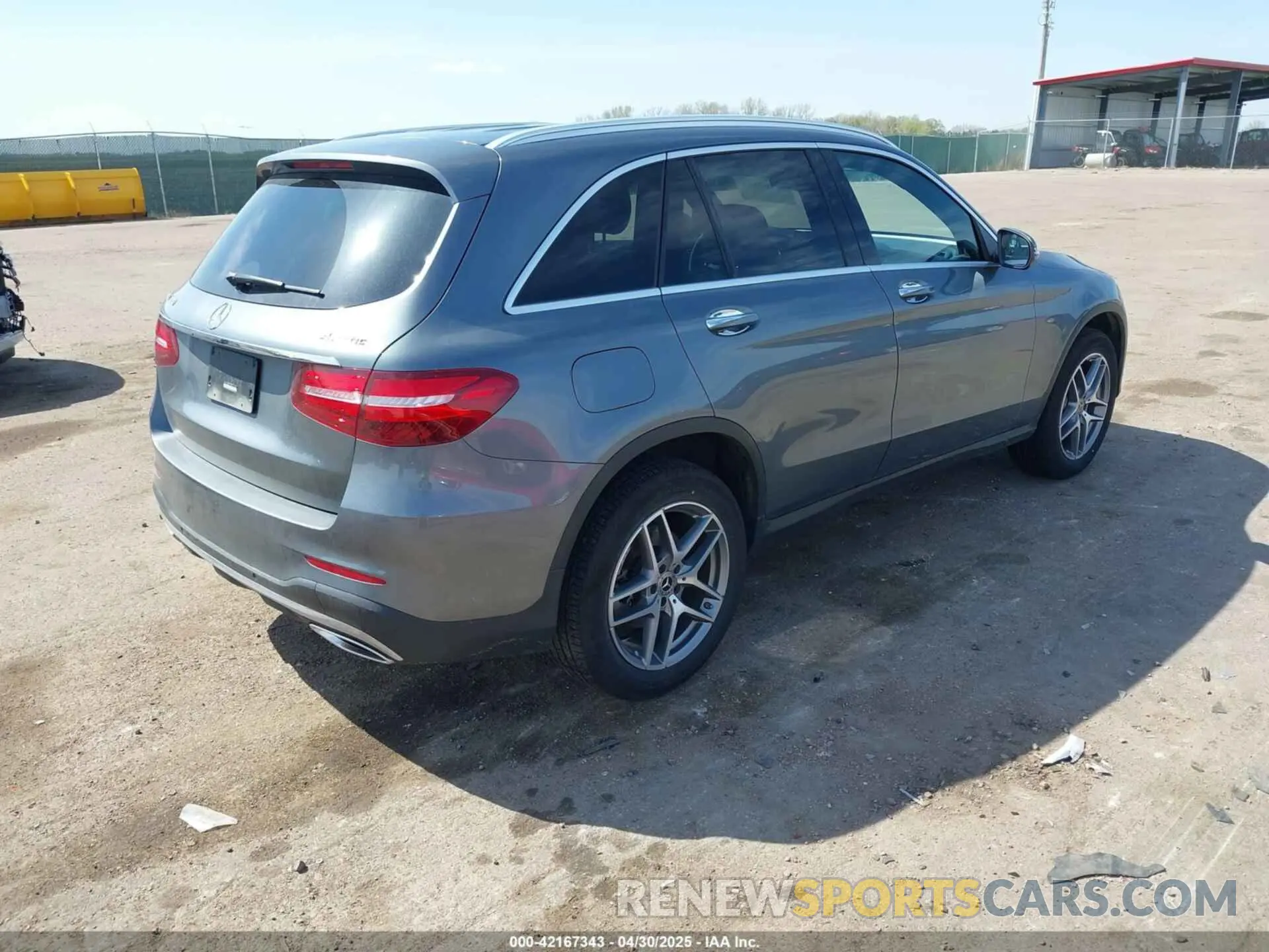 4 Фотография поврежденного автомобиля WDC0G4KB9KV147354 MERCEDES-BENZ GLC 300 2019