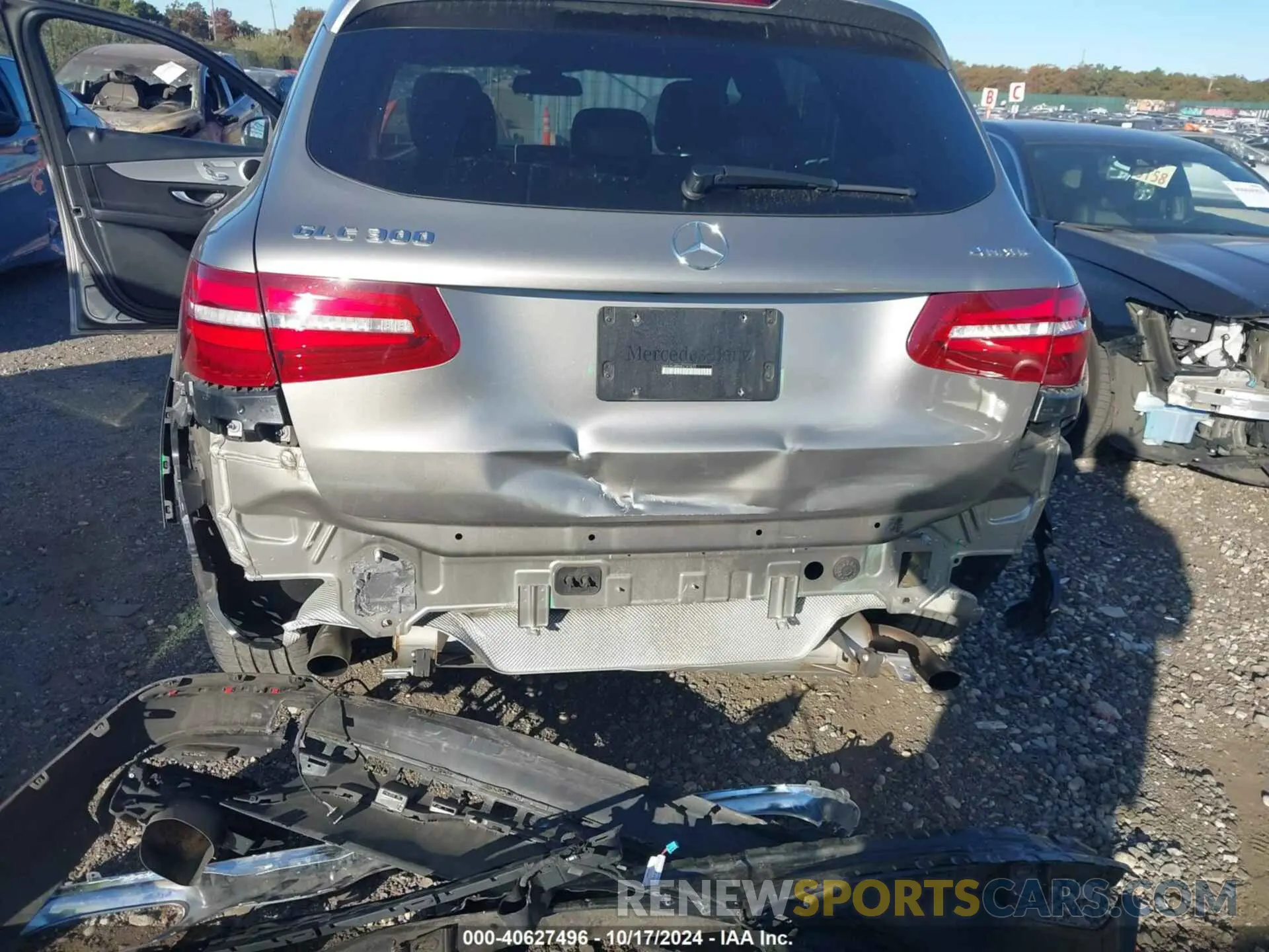 6 Photograph of a damaged car WDC0G4KBXKV191833 MERCEDES-BENZ GLC 300 2019