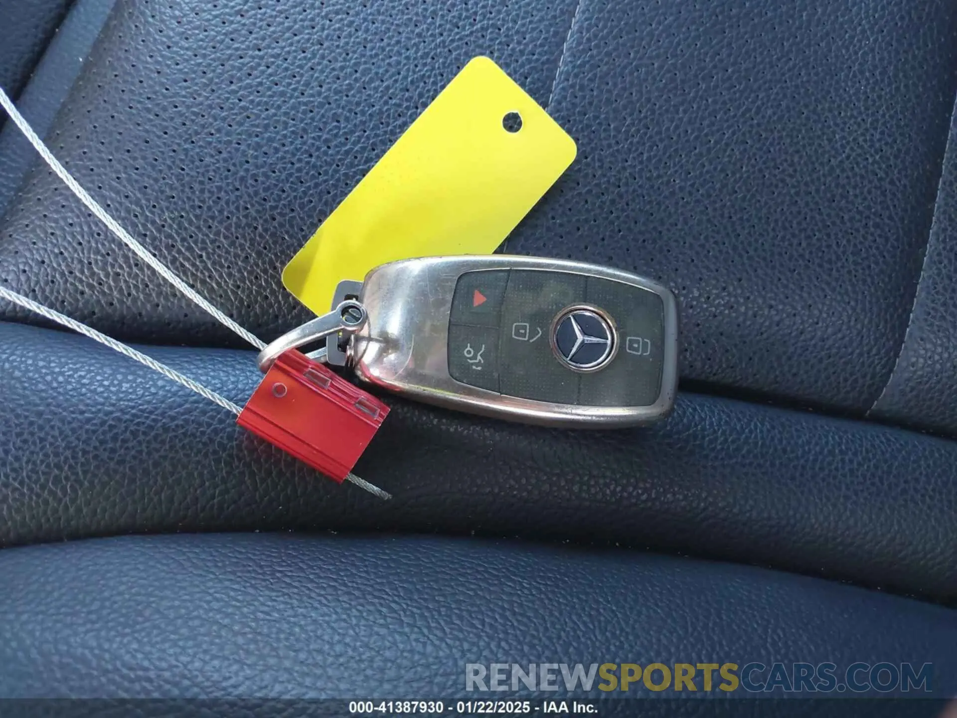 11 Фотография поврежденного автомобиля W1N0G8DB0LF766066 MERCEDES-BENZ GLC 300 2020
