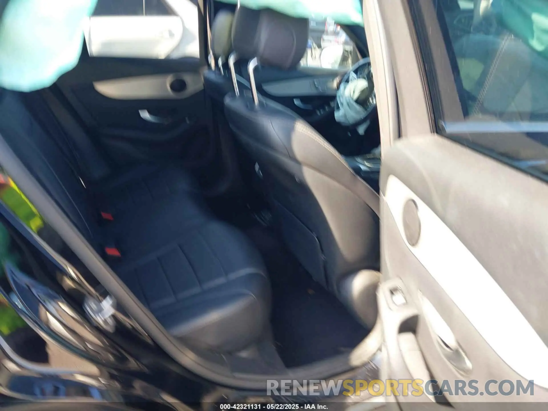 8 Photograph of a damaged car W1N0G8DB1LF791414 MERCEDES-BENZ GLC 300 2020