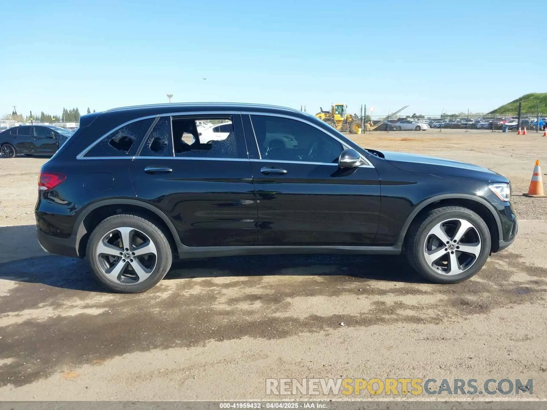 13 Photograph of a damaged car W1N0G8DB2LF840569 MERCEDES-BENZ GLC 300 2020