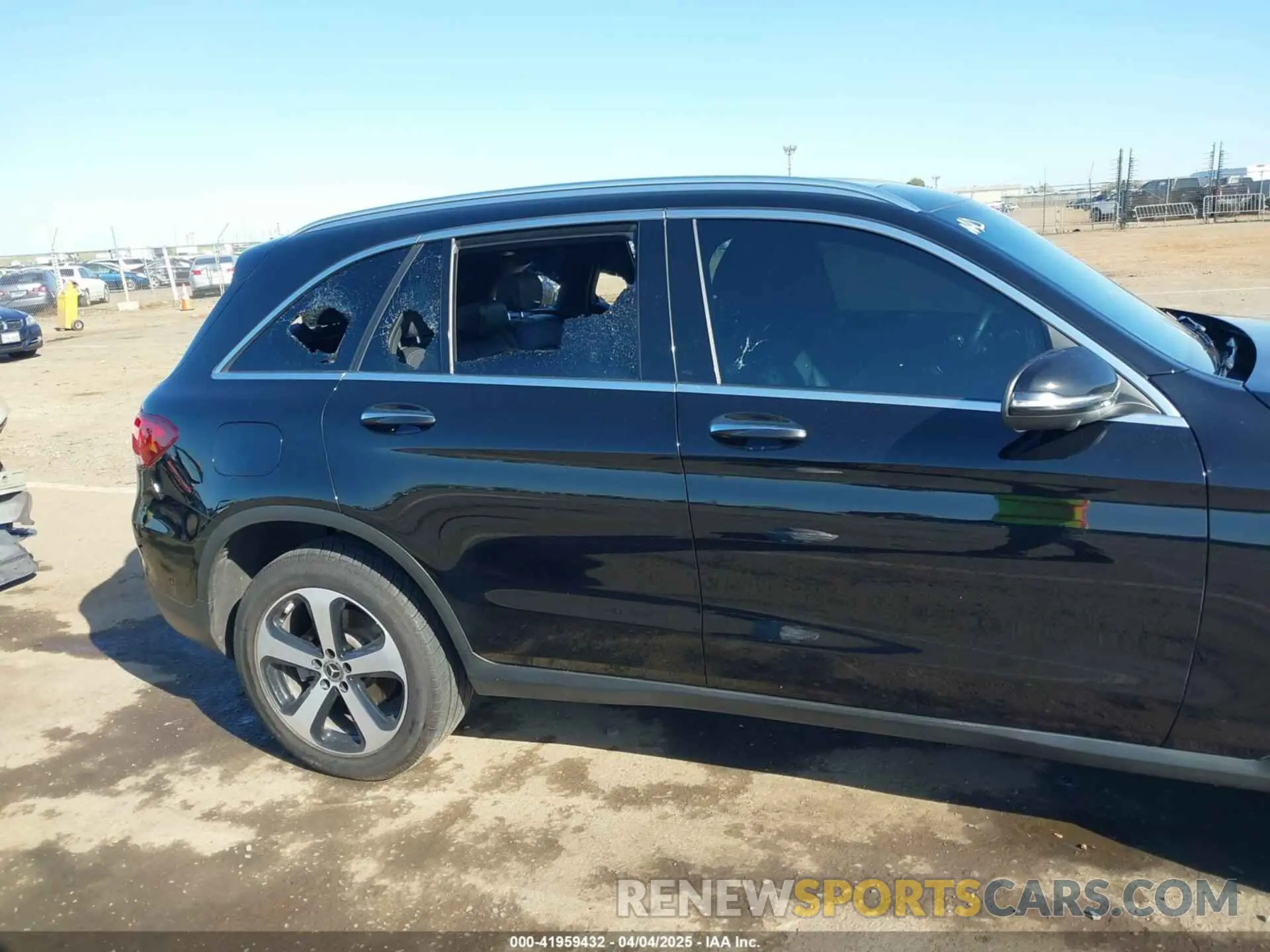 6 Photograph of a damaged car W1N0G8DB2LF840569 MERCEDES-BENZ GLC 300 2020