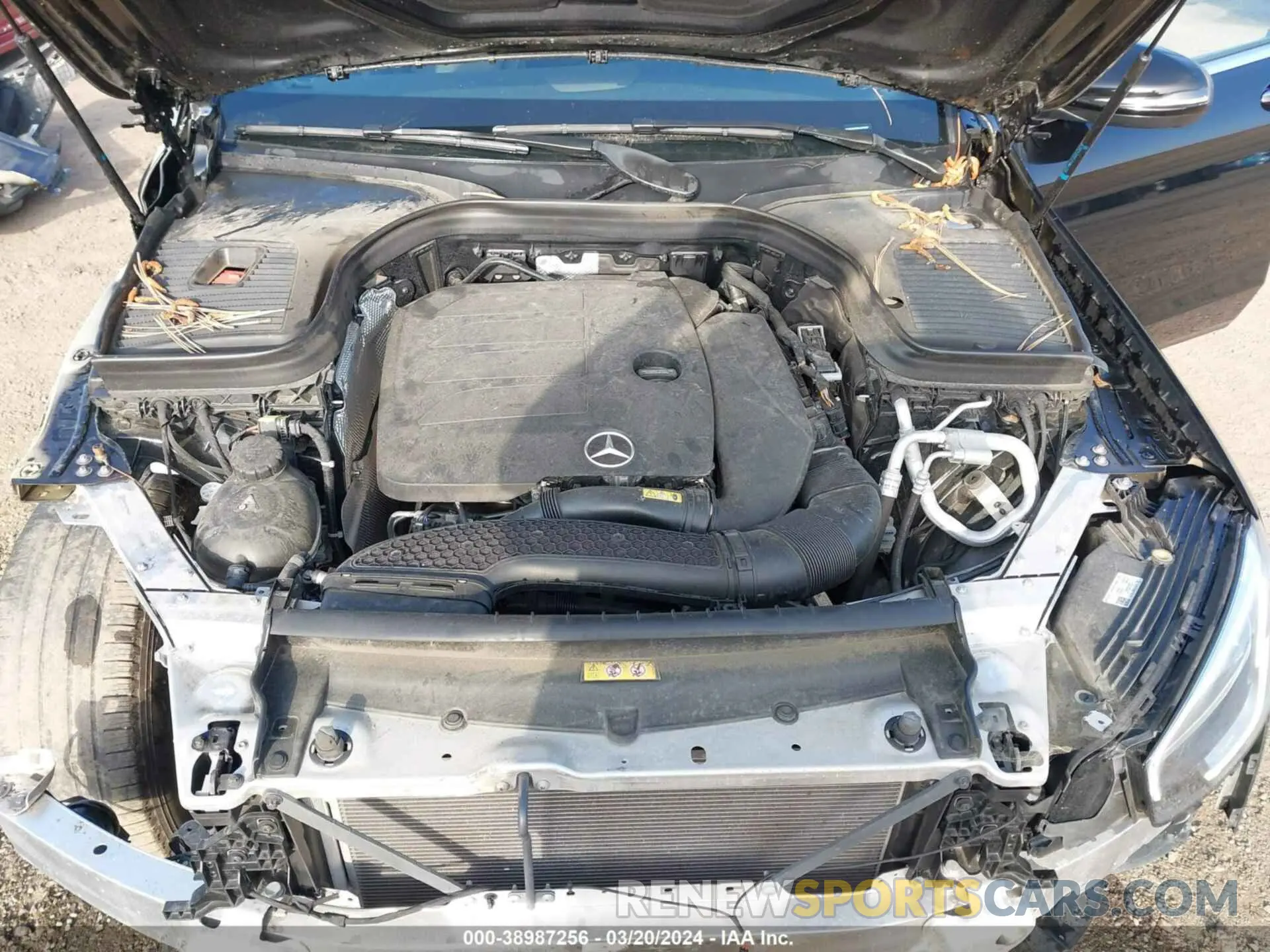 10 Photograph of a damaged car W1N0G8DB2LV255559 MERCEDES-BENZ GLC 300 2020