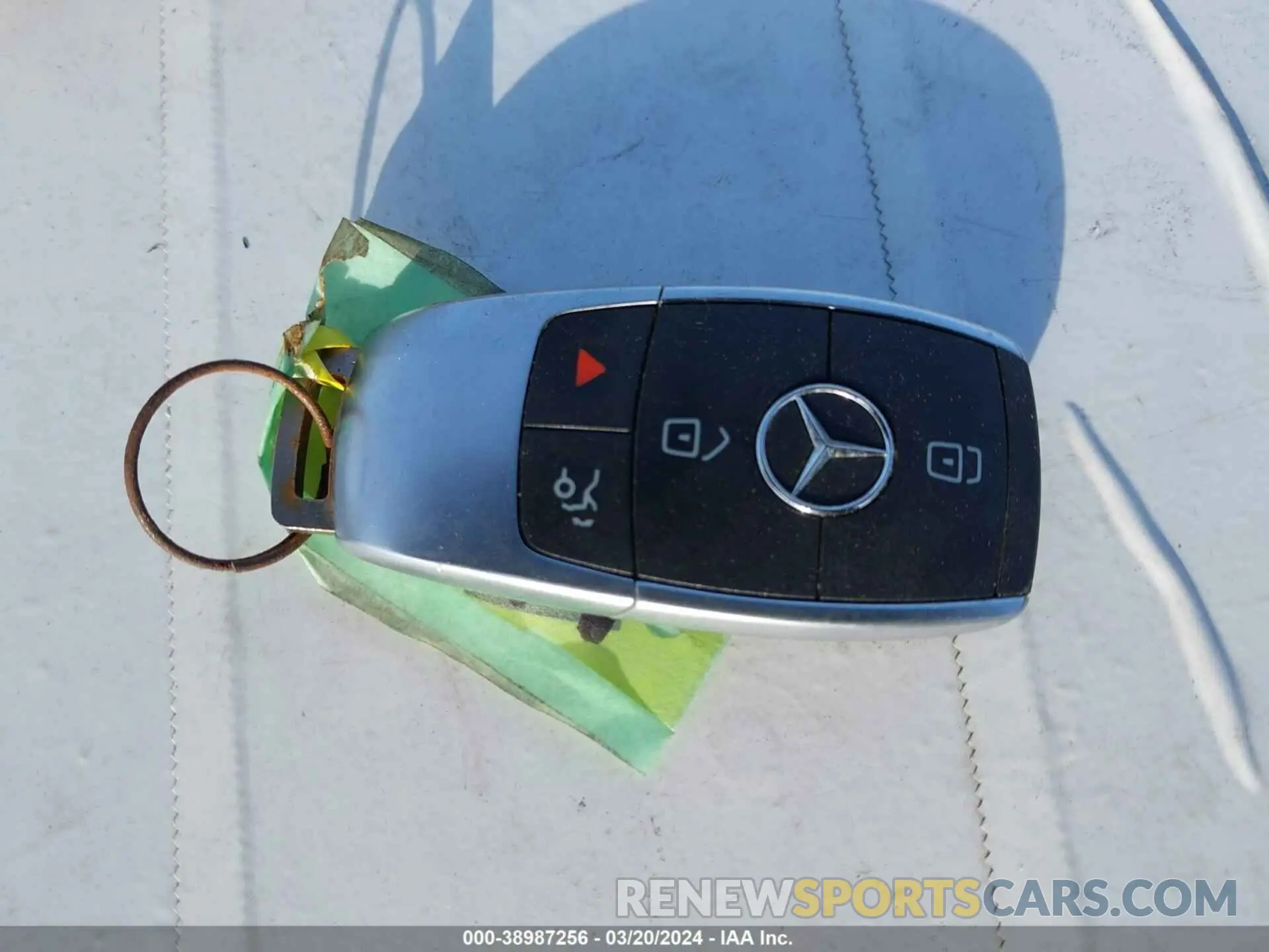 11 Photograph of a damaged car W1N0G8DB2LV255559 MERCEDES-BENZ GLC 300 2020