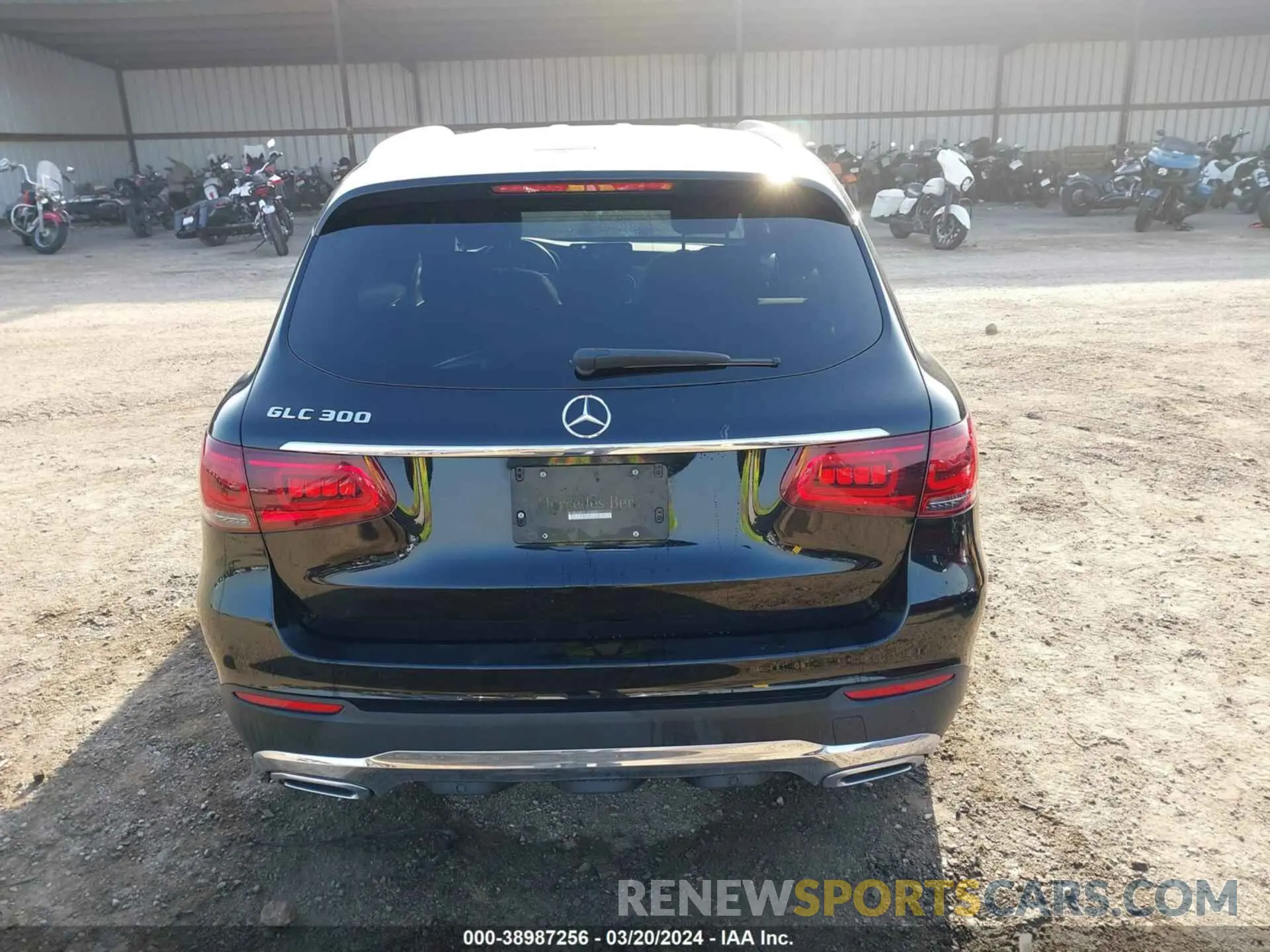 17 Photograph of a damaged car W1N0G8DB2LV255559 MERCEDES-BENZ GLC 300 2020
