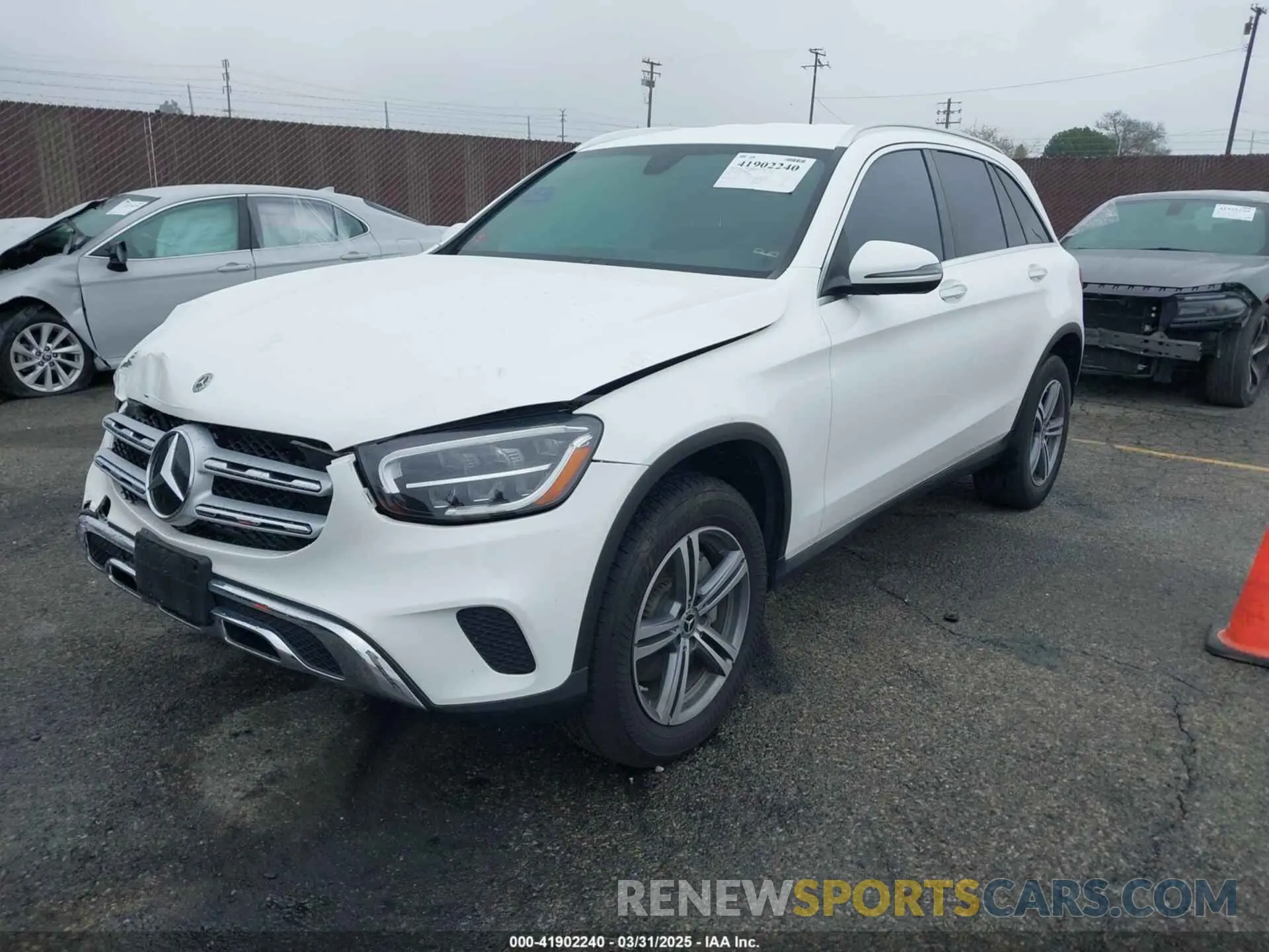2 Photograph of a damaged car W1N0G8DB6LF801516 MERCEDES-BENZ GLC 300 2020