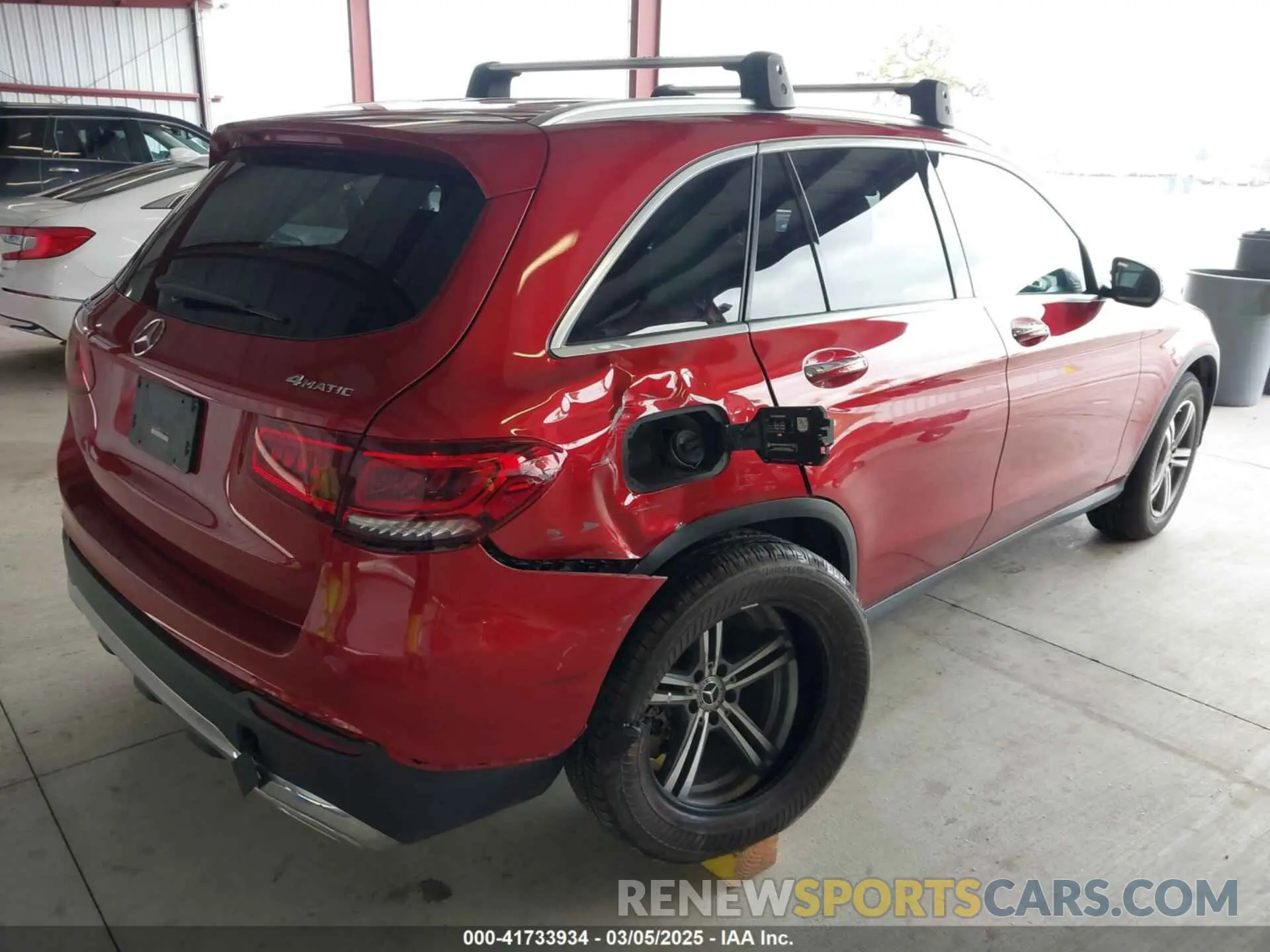 4 Photograph of a damaged car W1N0G8EB0LF852363 MERCEDES-BENZ GLC 300 2020