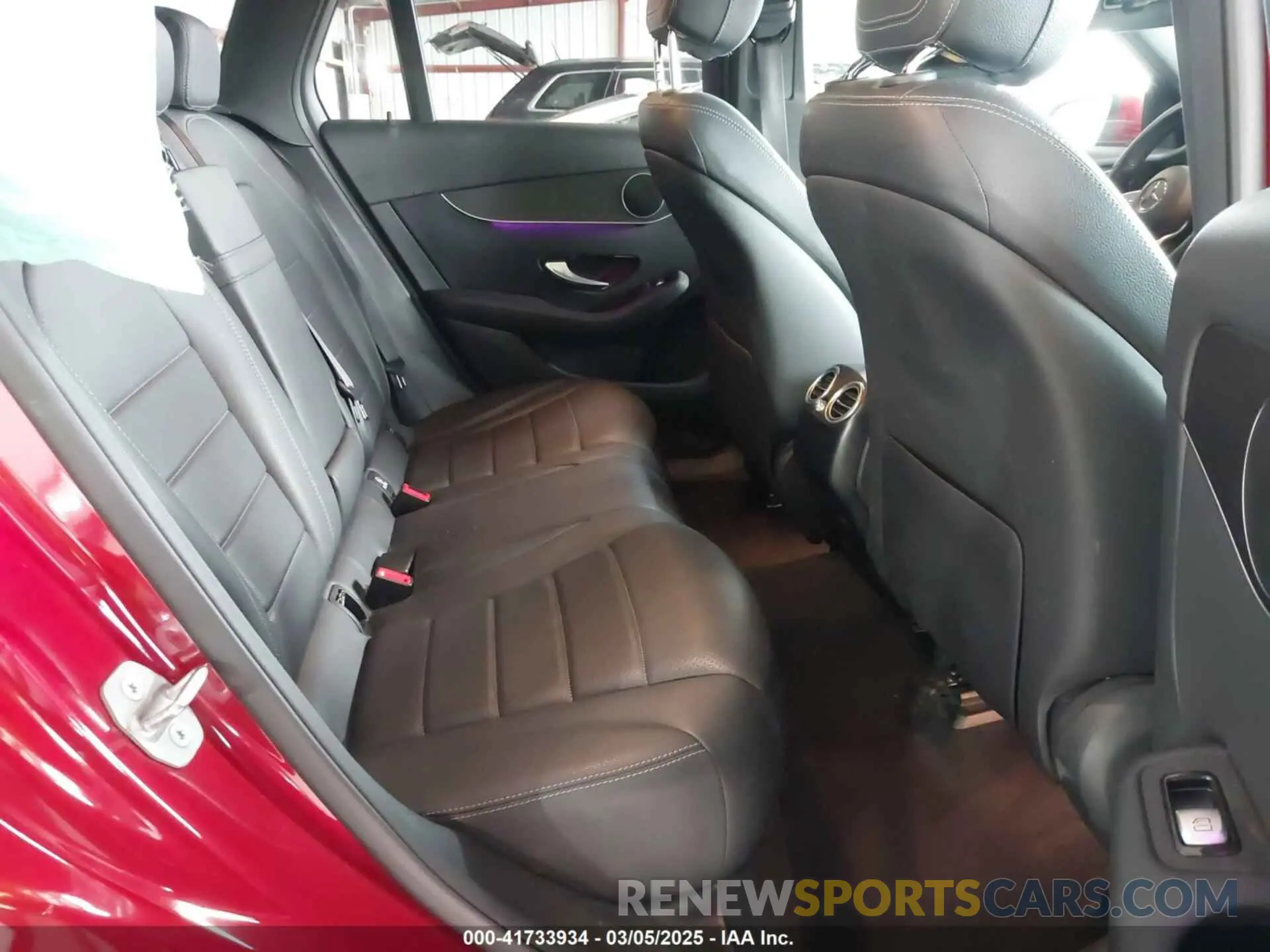 8 Photograph of a damaged car W1N0G8EB0LF852363 MERCEDES-BENZ GLC 300 2020