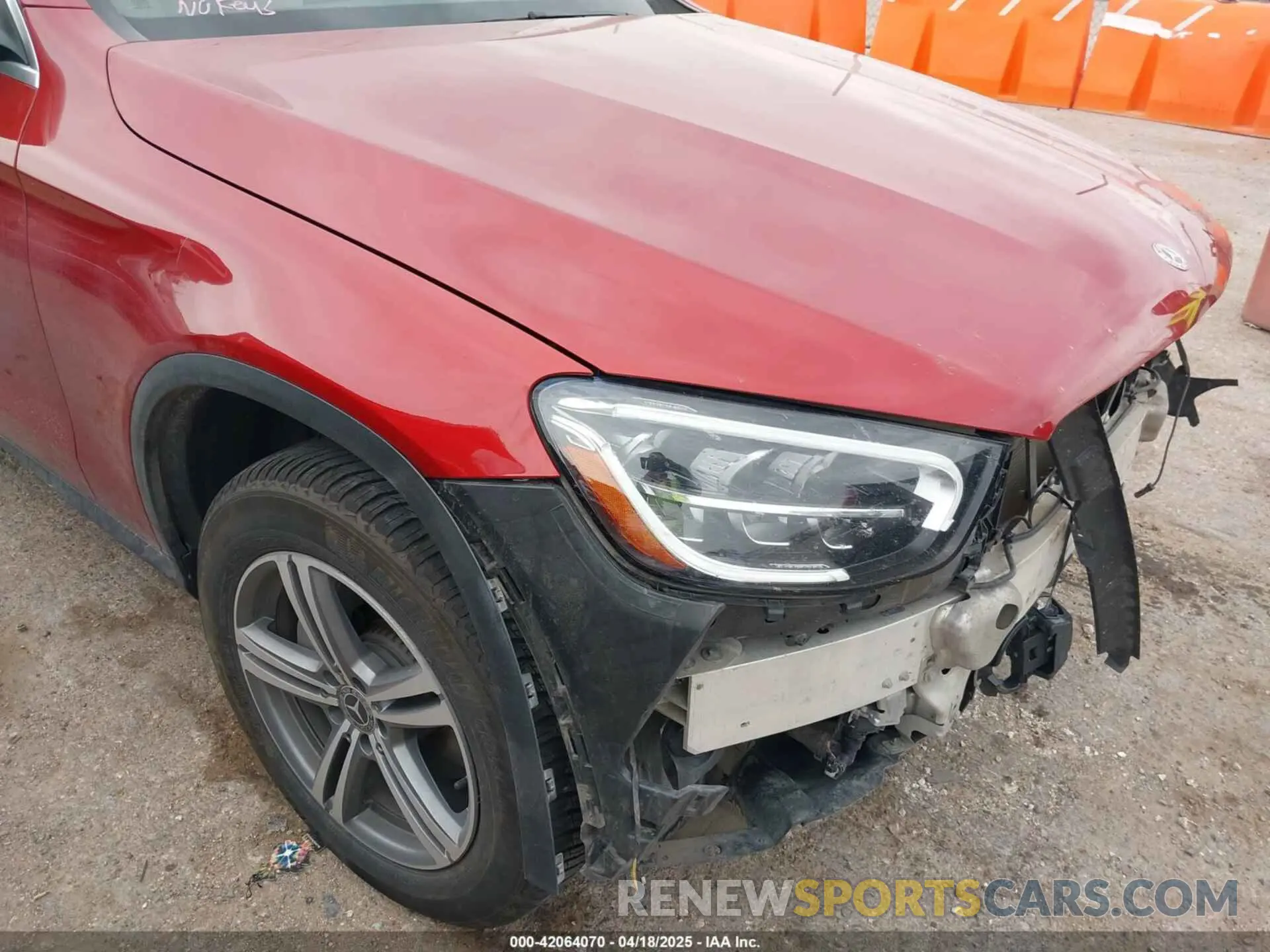 6 Photograph of a damaged car W1N0G8EB8LF761535 MERCEDES-BENZ GLC 300 2020