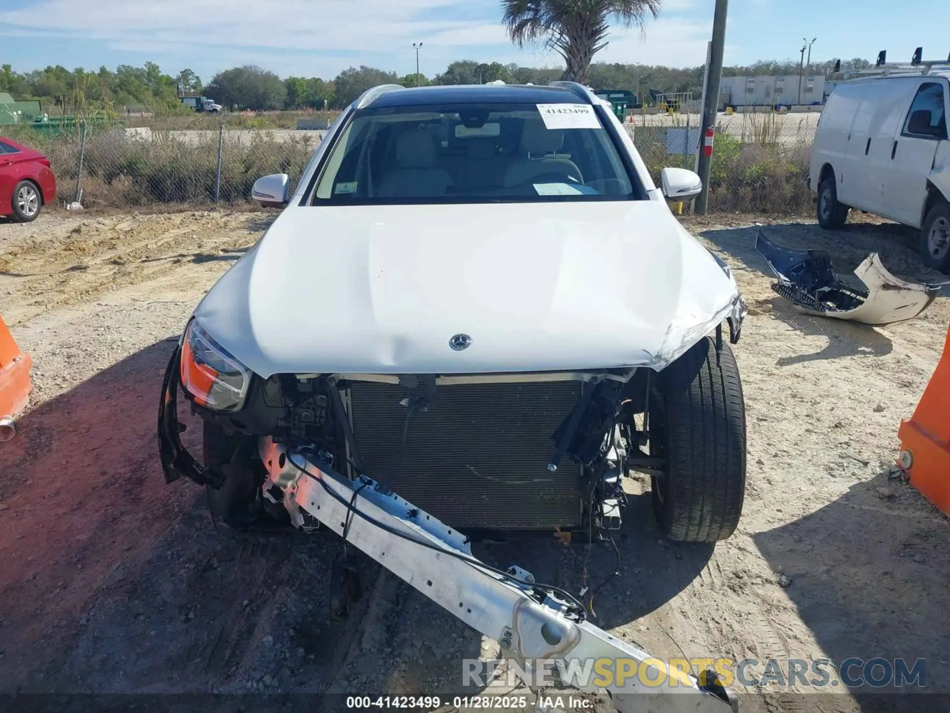 13 Фотография поврежденного автомобиля W1N0G8EB8LF763740 MERCEDES-BENZ GLC 300 2020