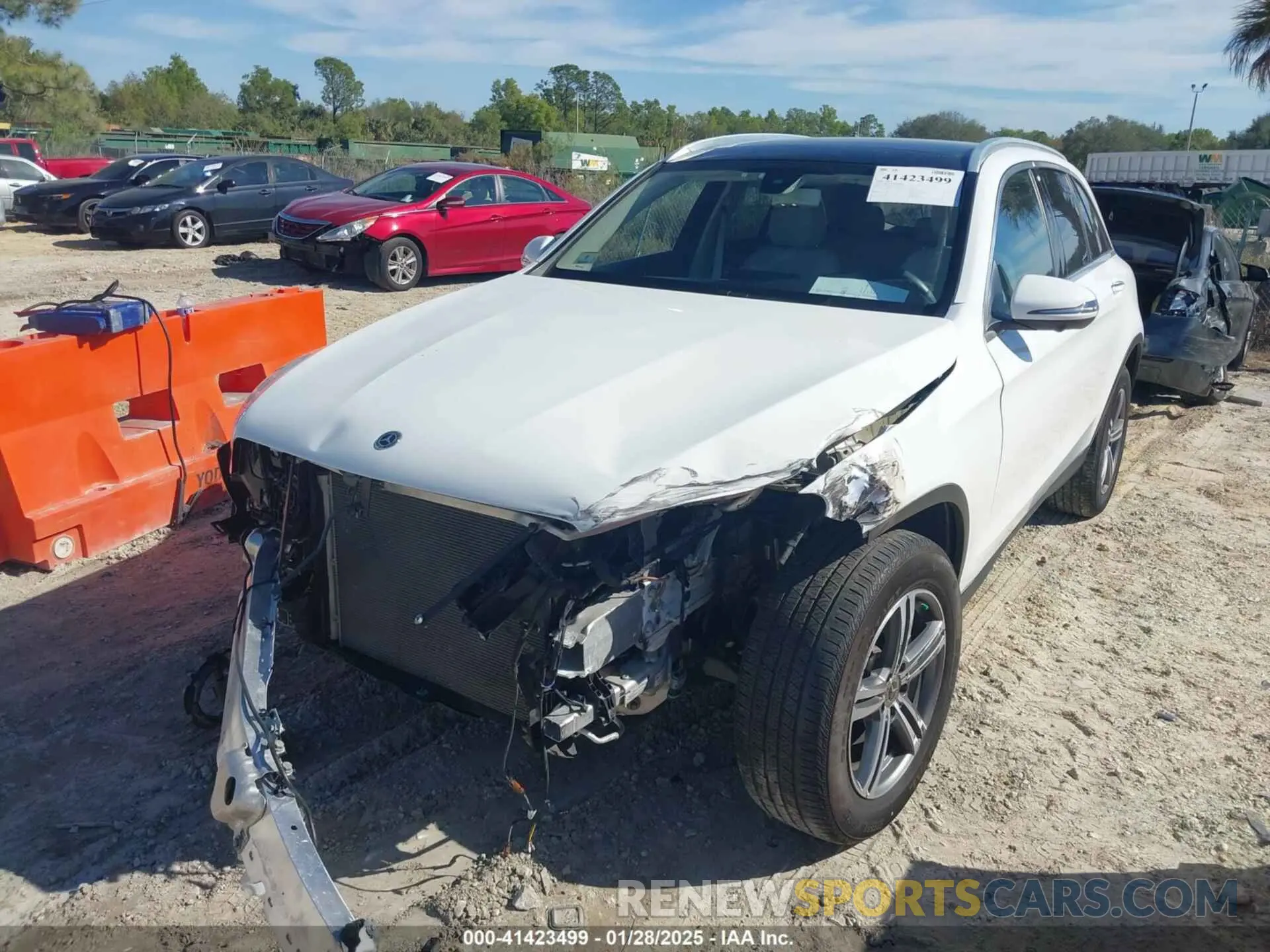 2 Фотография поврежденного автомобиля W1N0G8EB8LF763740 MERCEDES-BENZ GLC 300 2020