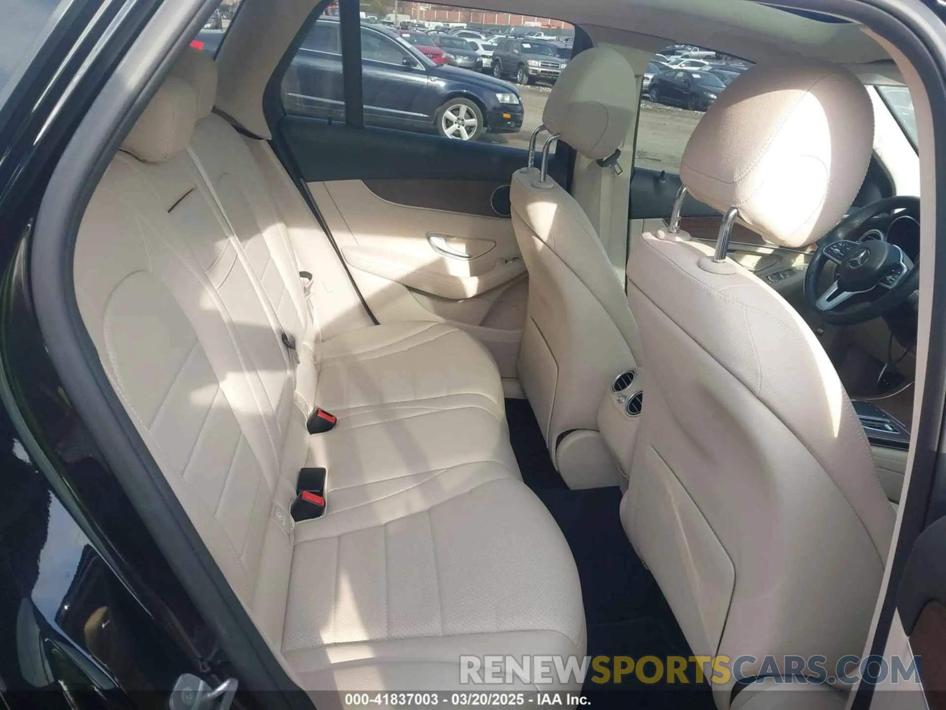 8 Photograph of a damaged car W1N0G8EB8LF815416 MERCEDES-BENZ GLC 300 2020