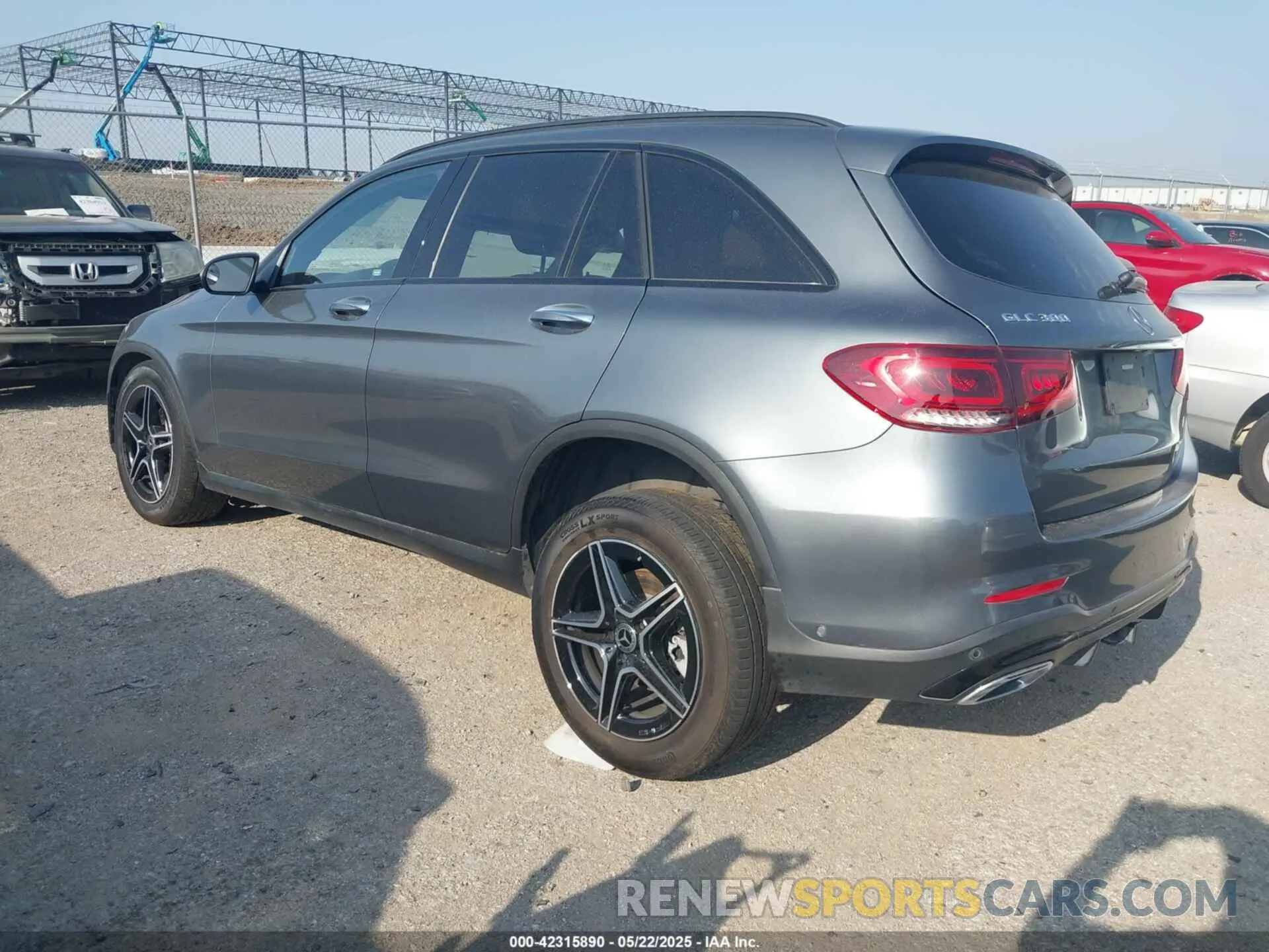 3 Photograph of a damaged car W1N0G8EB8LF845533 MERCEDES-BENZ GLC 300 2020
