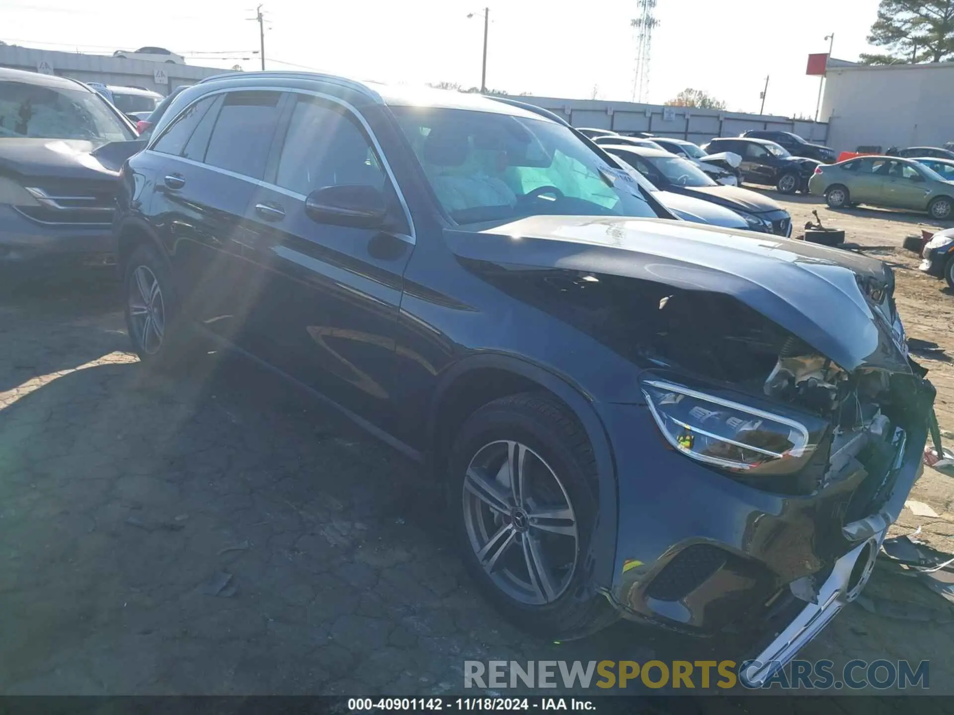 1 Photograph of a damaged car WDC0G8DB7LF717786 MERCEDES-BENZ GLC 300 2020