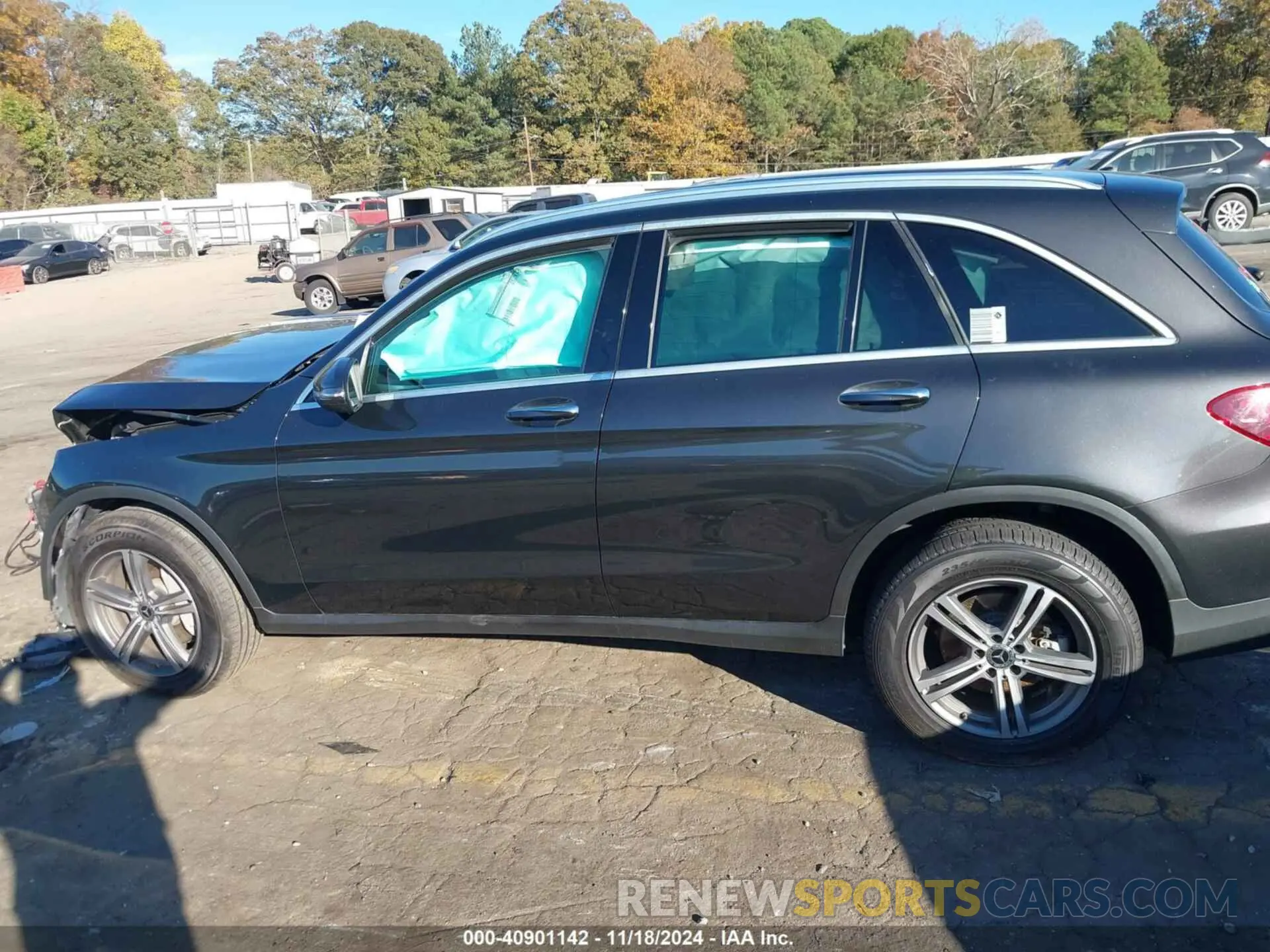 15 Photograph of a damaged car WDC0G8DB7LF717786 MERCEDES-BENZ GLC 300 2020