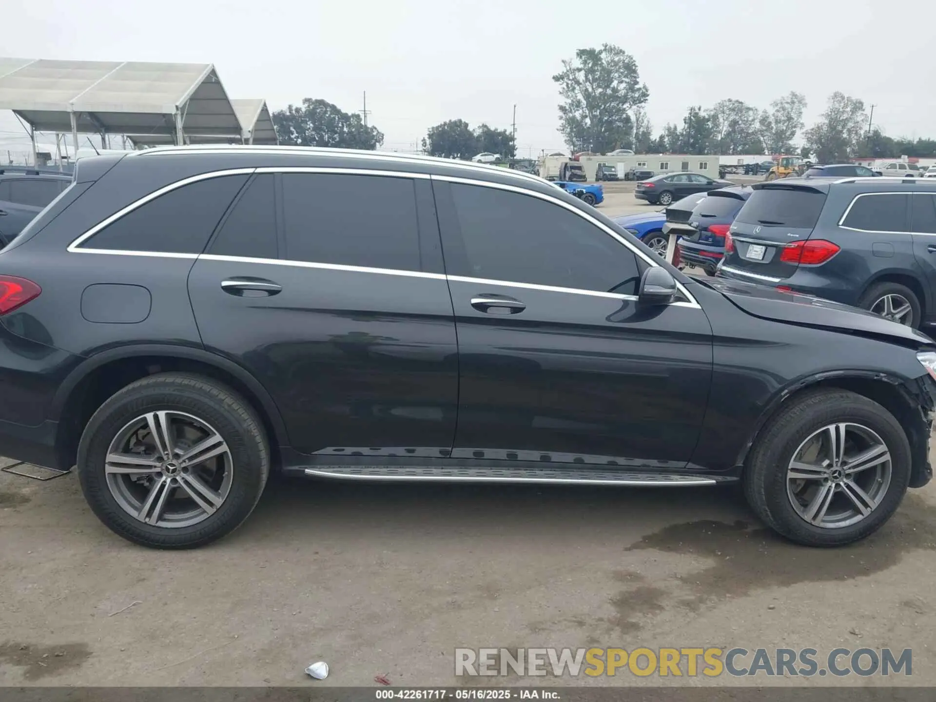 14 Photograph of a damaged car WDC0G8EB2LF722361 MERCEDES-BENZ GLC 300 2020
