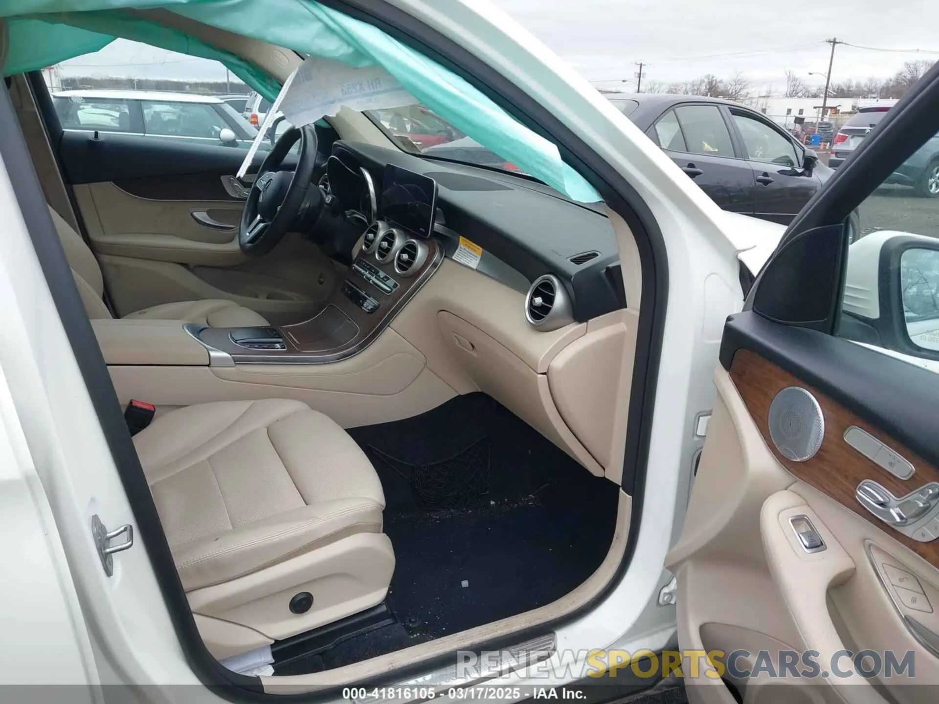 5 Photograph of a damaged car WDC0G8EB6LF743228 MERCEDES-BENZ GLC 300 2020