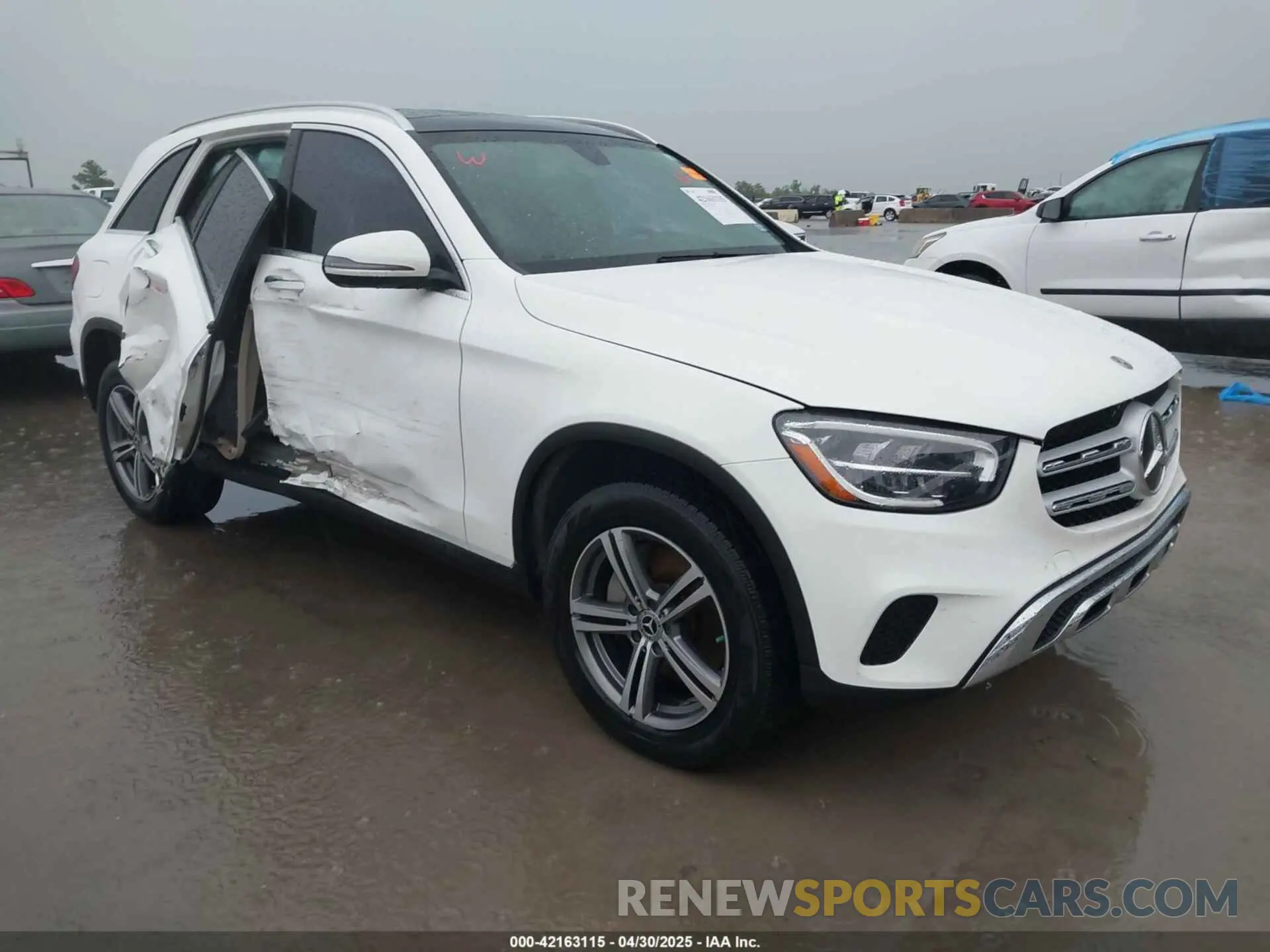 1 Photograph of a damaged car WDC0G8EB7LF701070 MERCEDES-BENZ GLC 300 2020
