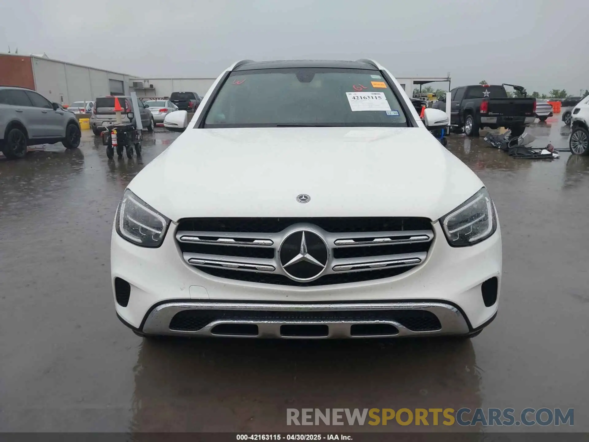 12 Photograph of a damaged car WDC0G8EB7LF701070 MERCEDES-BENZ GLC 300 2020