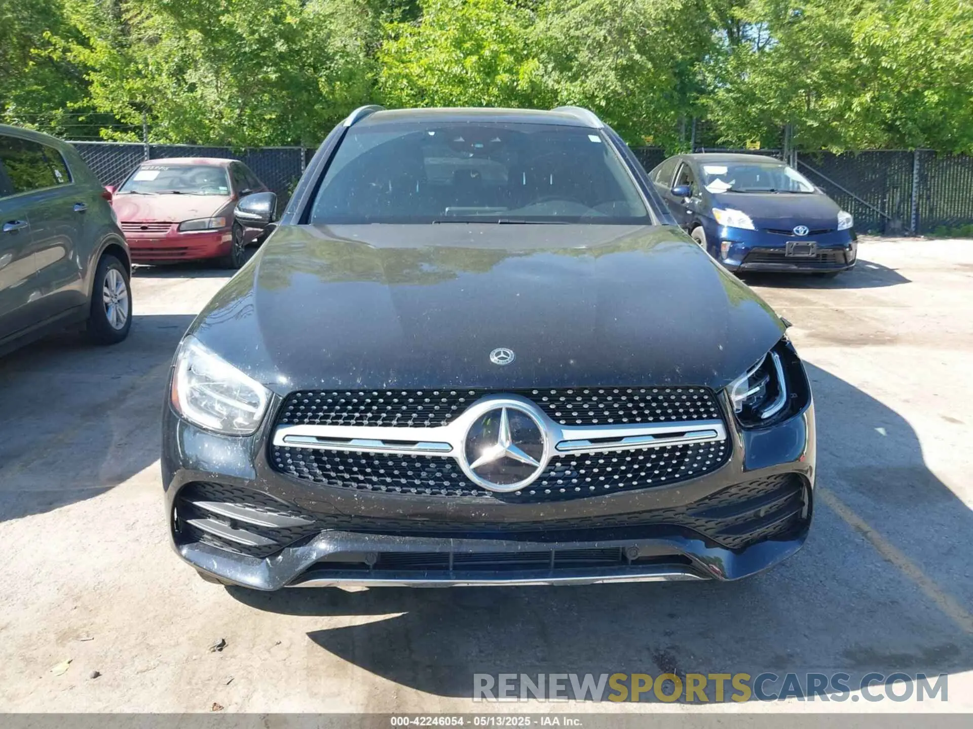 12 Photograph of a damaged car WDC0G8EB8LF698616 MERCEDES-BENZ GLC 300 2020