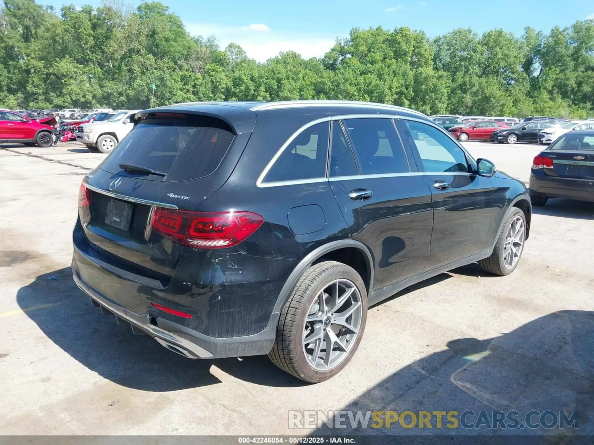 4 Photograph of a damaged car WDC0G8EB8LF698616 MERCEDES-BENZ GLC 300 2020