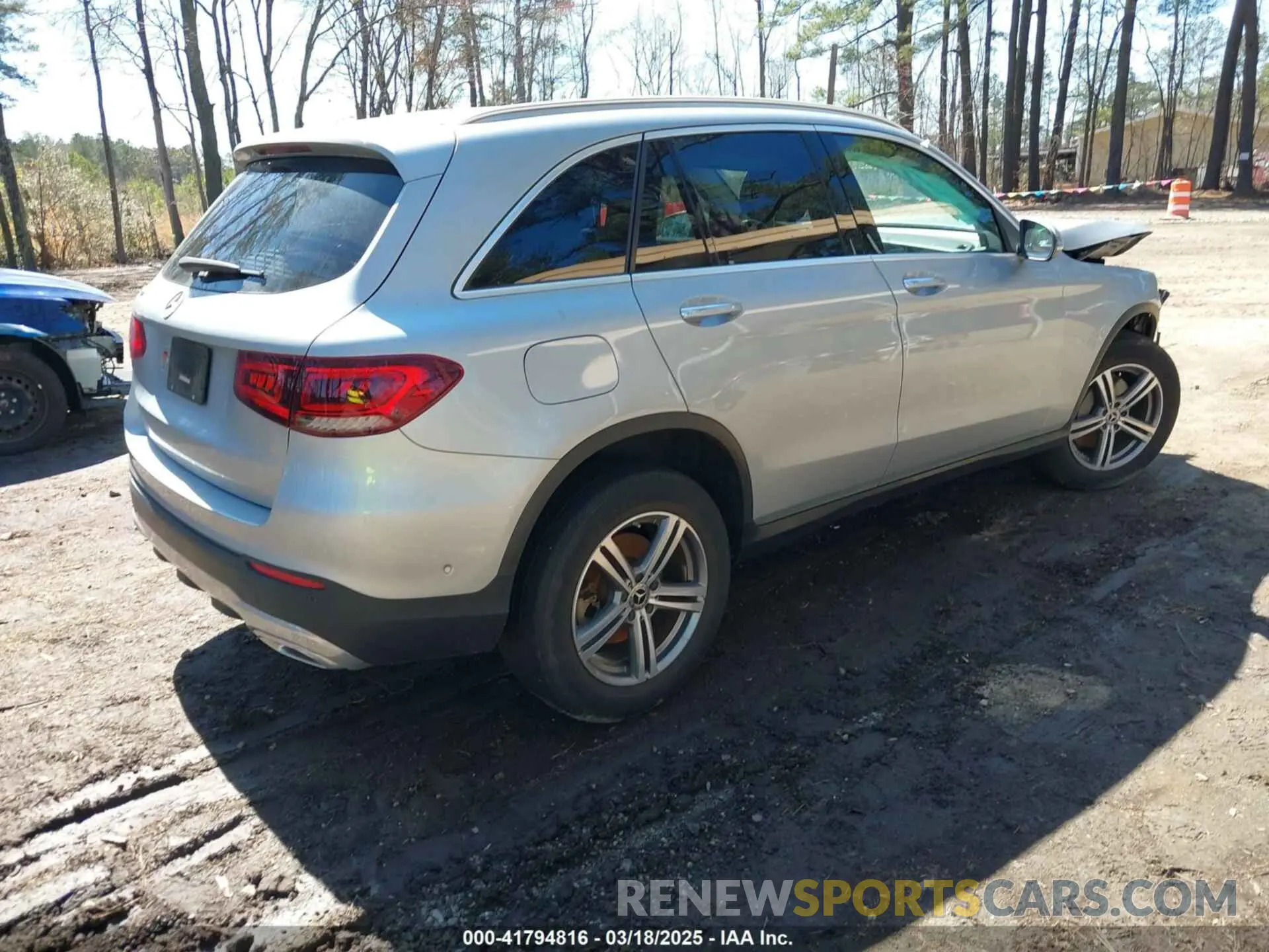 4 Фотография поврежденного автомобиля W1N0G8DB0MF912936 MERCEDES-BENZ GLC 300 2021
