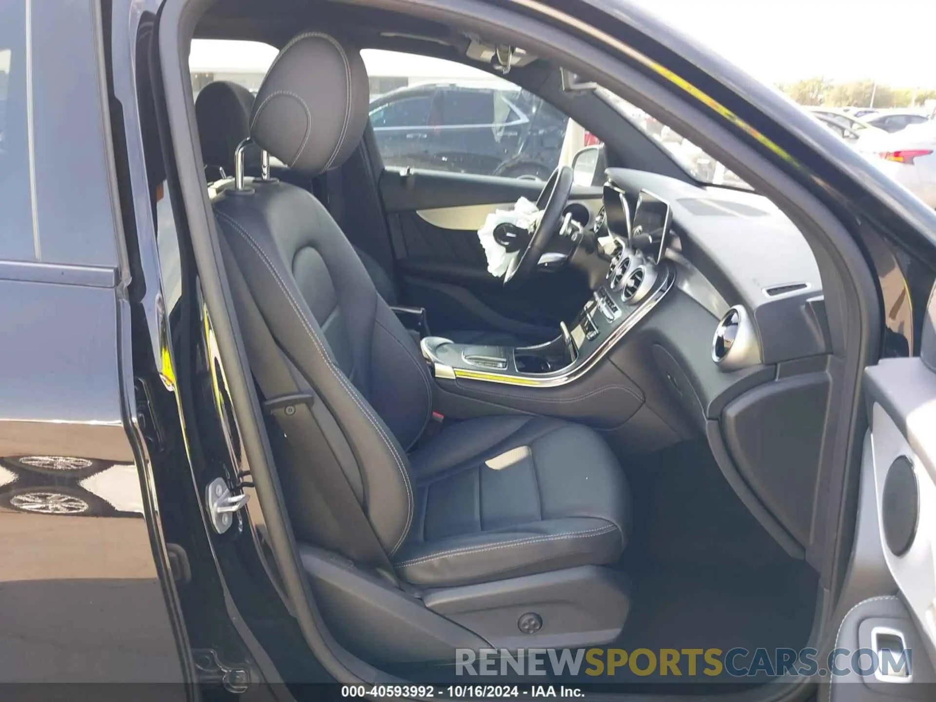 5 Photograph of a damaged car W1N0G8DB1MF898237 MERCEDES-BENZ GLC 300 2021