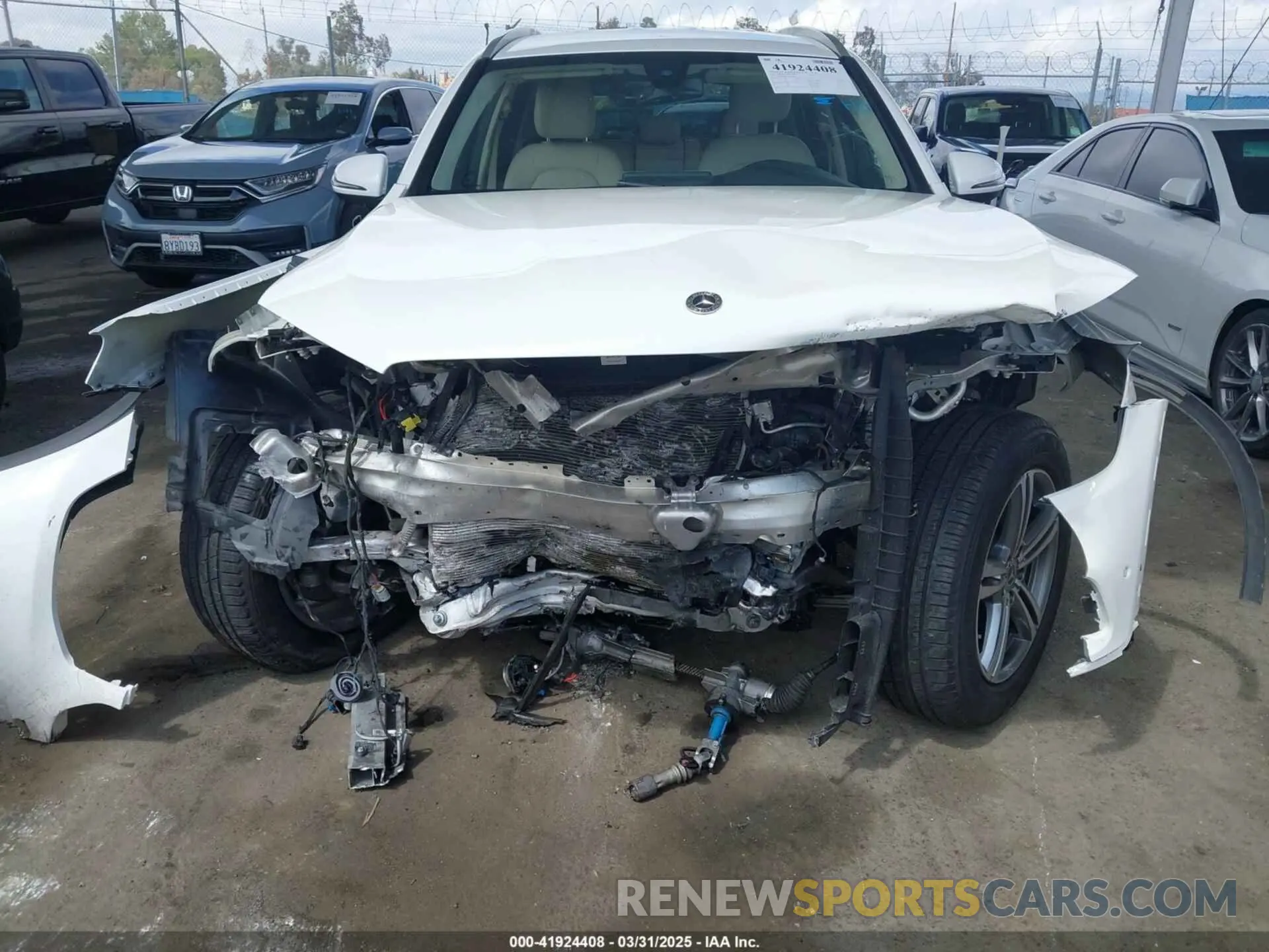 6 Photograph of a damaged car W1N0G8DB1MV263864 MERCEDES-BENZ GLC 300 2021