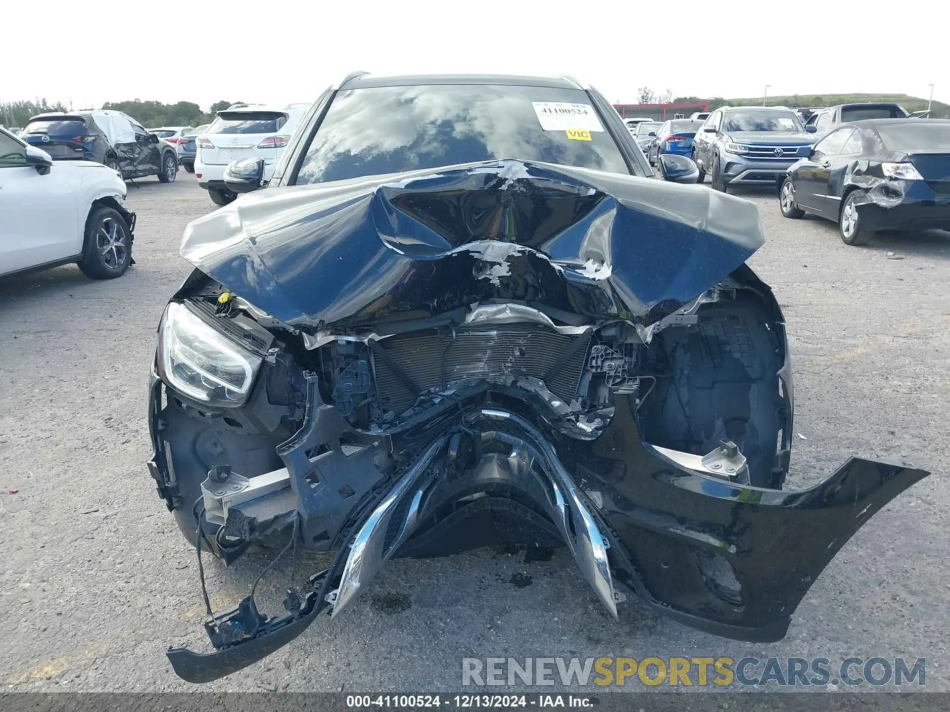 12 Photograph of a damaged car W1N0G8DB2MV264683 MERCEDES-BENZ GLC 300 2021