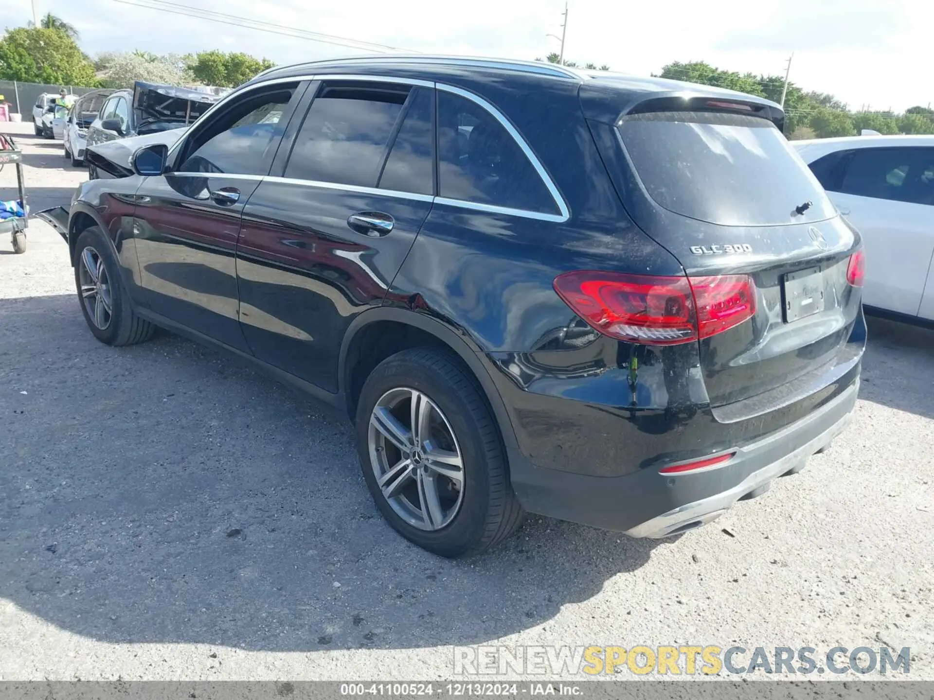 3 Photograph of a damaged car W1N0G8DB2MV264683 MERCEDES-BENZ GLC 300 2021