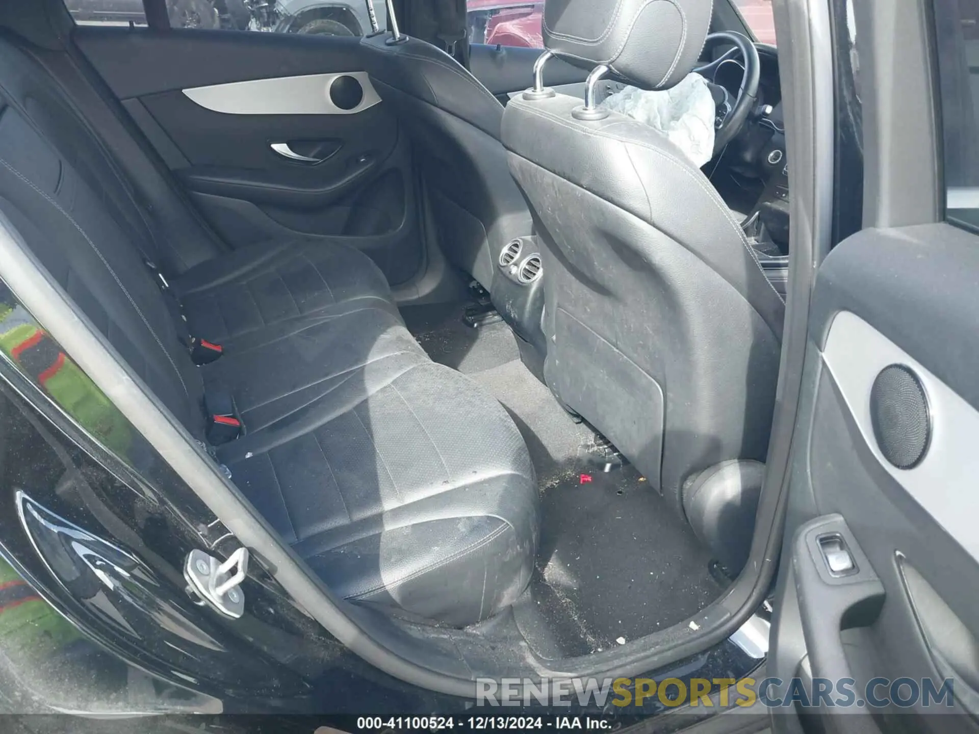 8 Photograph of a damaged car W1N0G8DB2MV264683 MERCEDES-BENZ GLC 300 2021