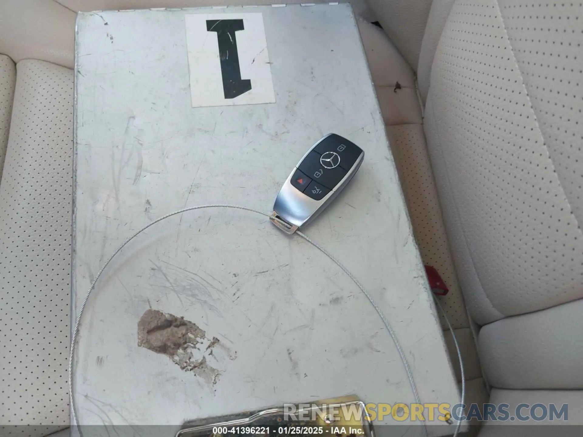 11 Photograph of a damaged car W1N0G8DB4MV267620 MERCEDES-BENZ GLC 300 2021
