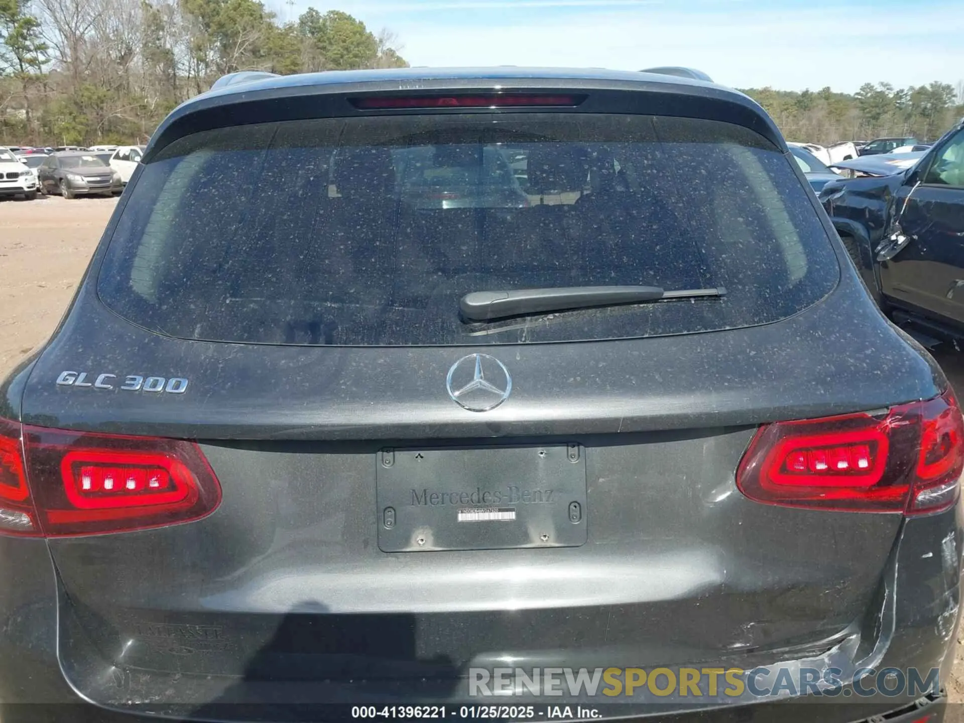 16 Photograph of a damaged car W1N0G8DB4MV267620 MERCEDES-BENZ GLC 300 2021