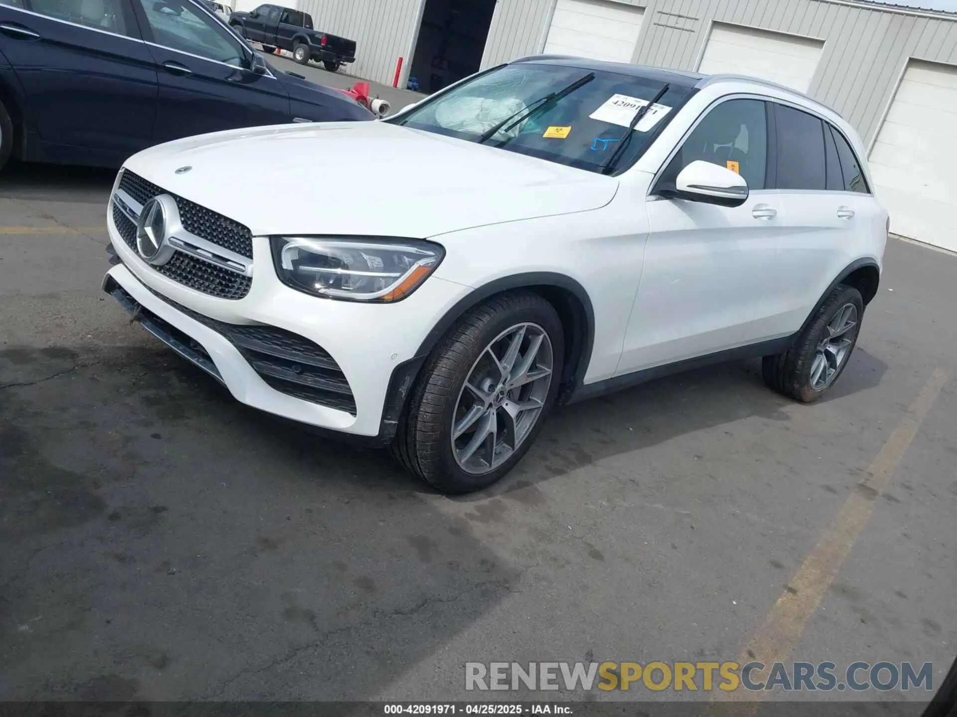 2 Фотография поврежденного автомобиля W1N0G8DB8MF879314 MERCEDES-BENZ GLC 300 2021