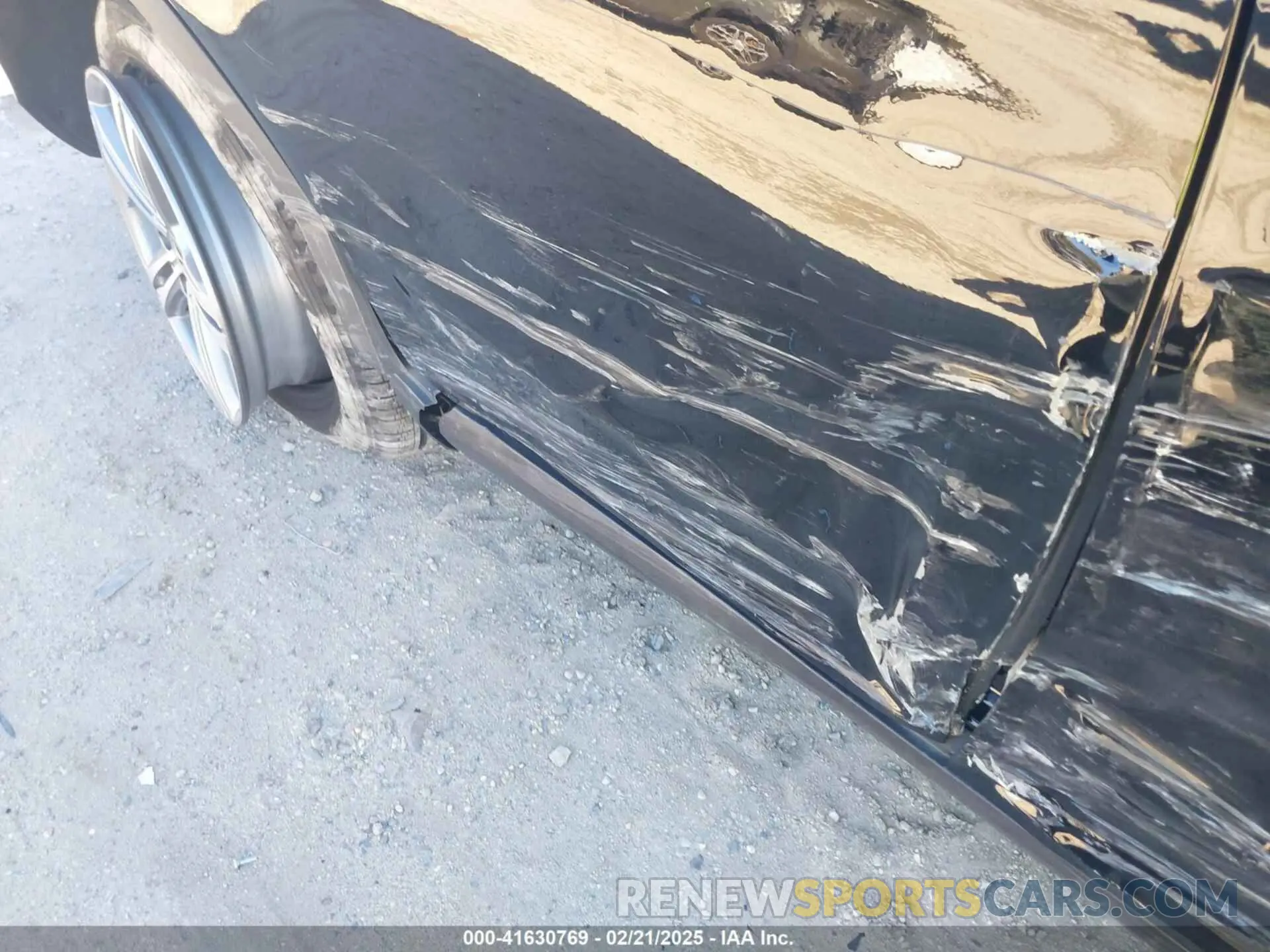 17 Photograph of a damaged car W1N0G8EB4MV296825 MERCEDES-BENZ GLC 300 2021