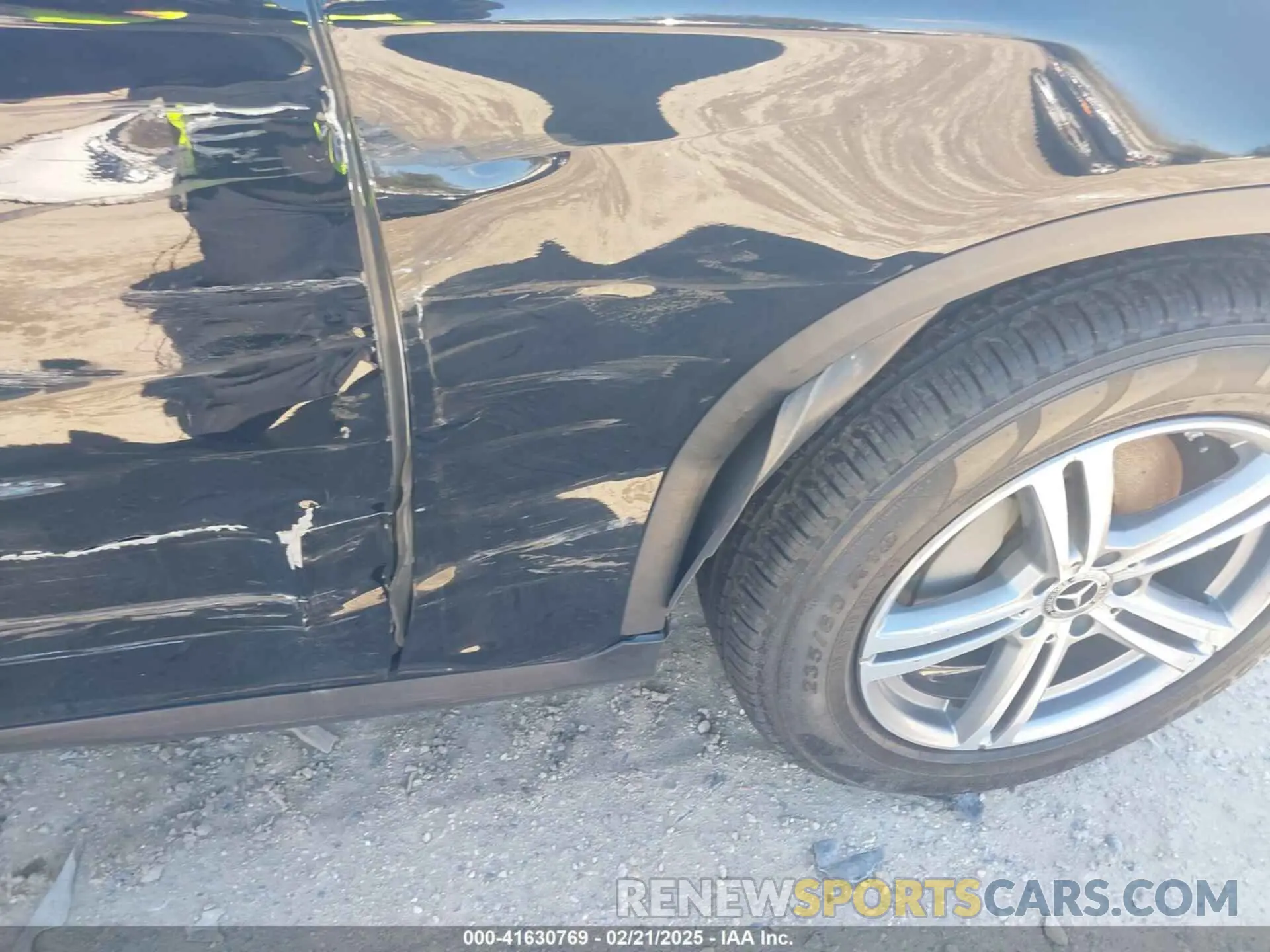 18 Photograph of a damaged car W1N0G8EB4MV296825 MERCEDES-BENZ GLC 300 2021