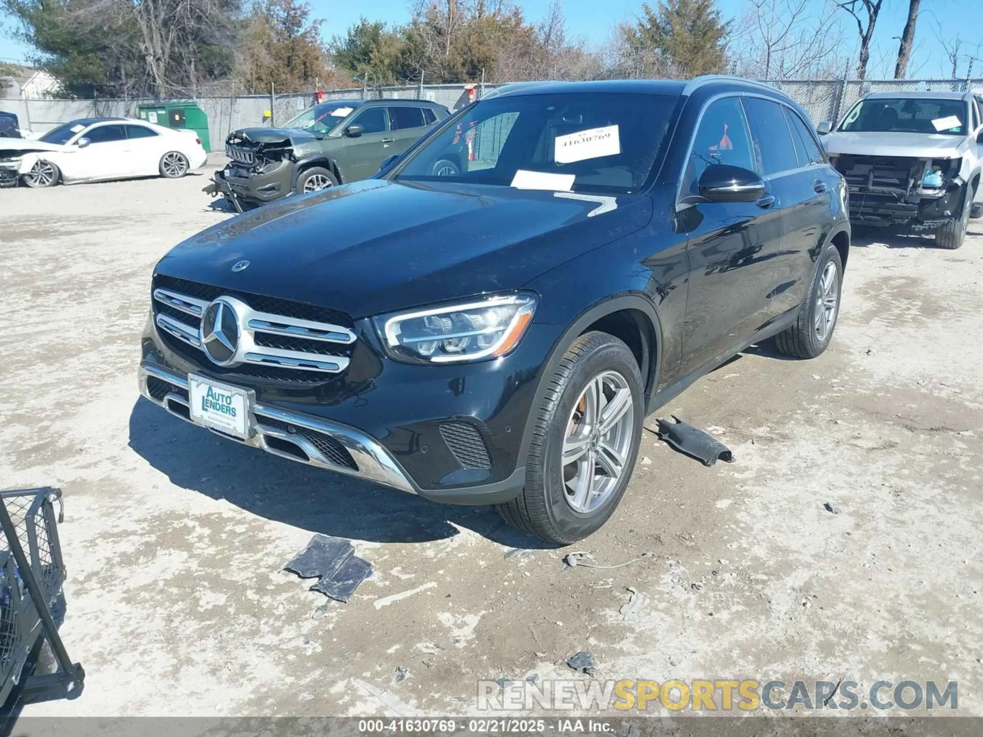 2 Photograph of a damaged car W1N0G8EB4MV296825 MERCEDES-BENZ GLC 300 2021