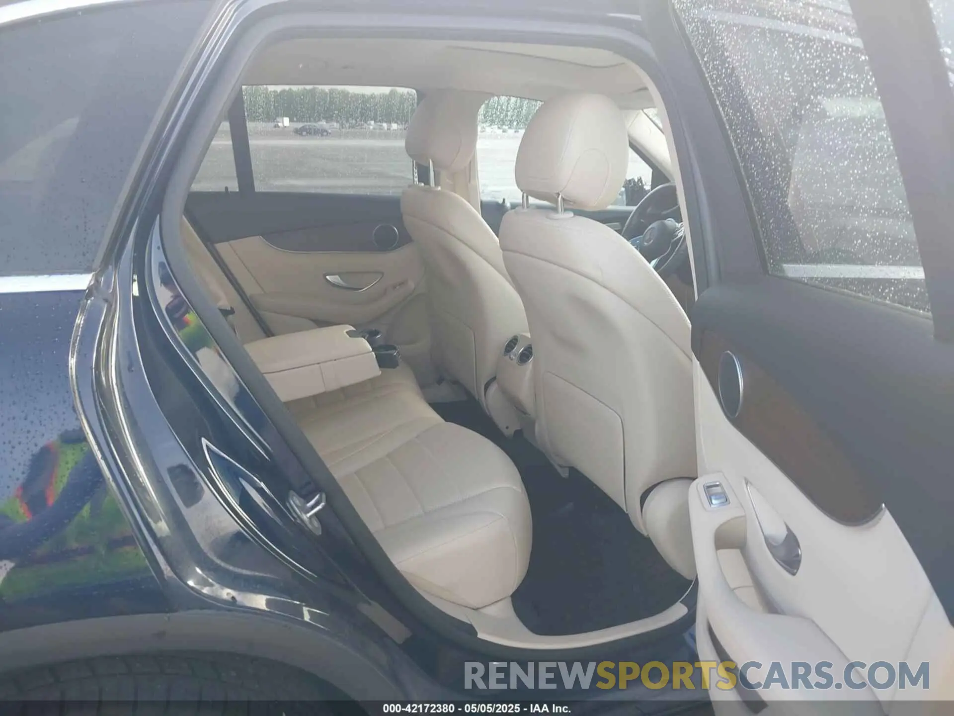 8 Photograph of a damaged car W1N0G8EB5MF924983 MERCEDES-BENZ GLC 300 2021