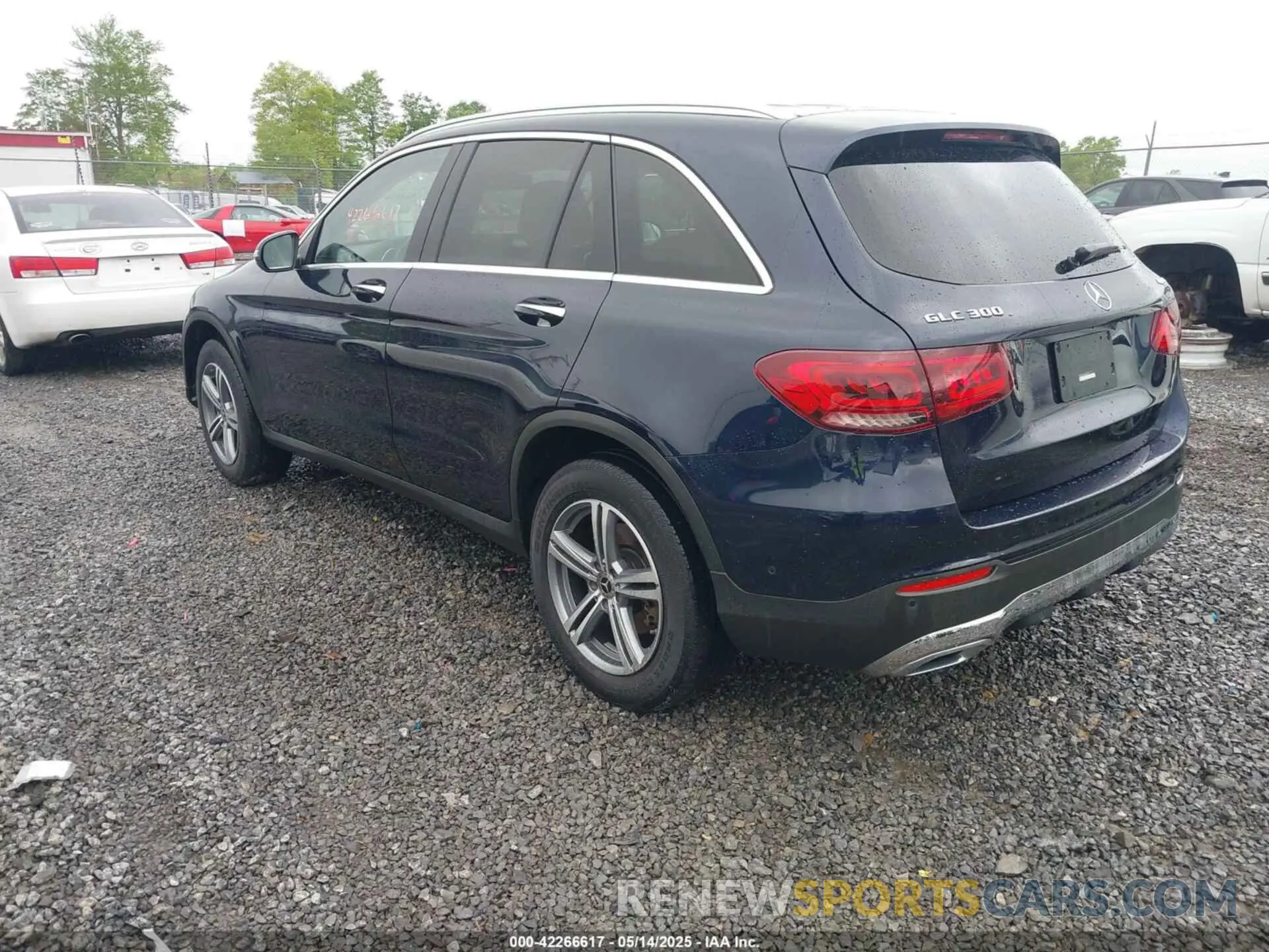 3 Photograph of a damaged car W1N0G8EB7MF919817 MERCEDES-BENZ GLC 300 2021