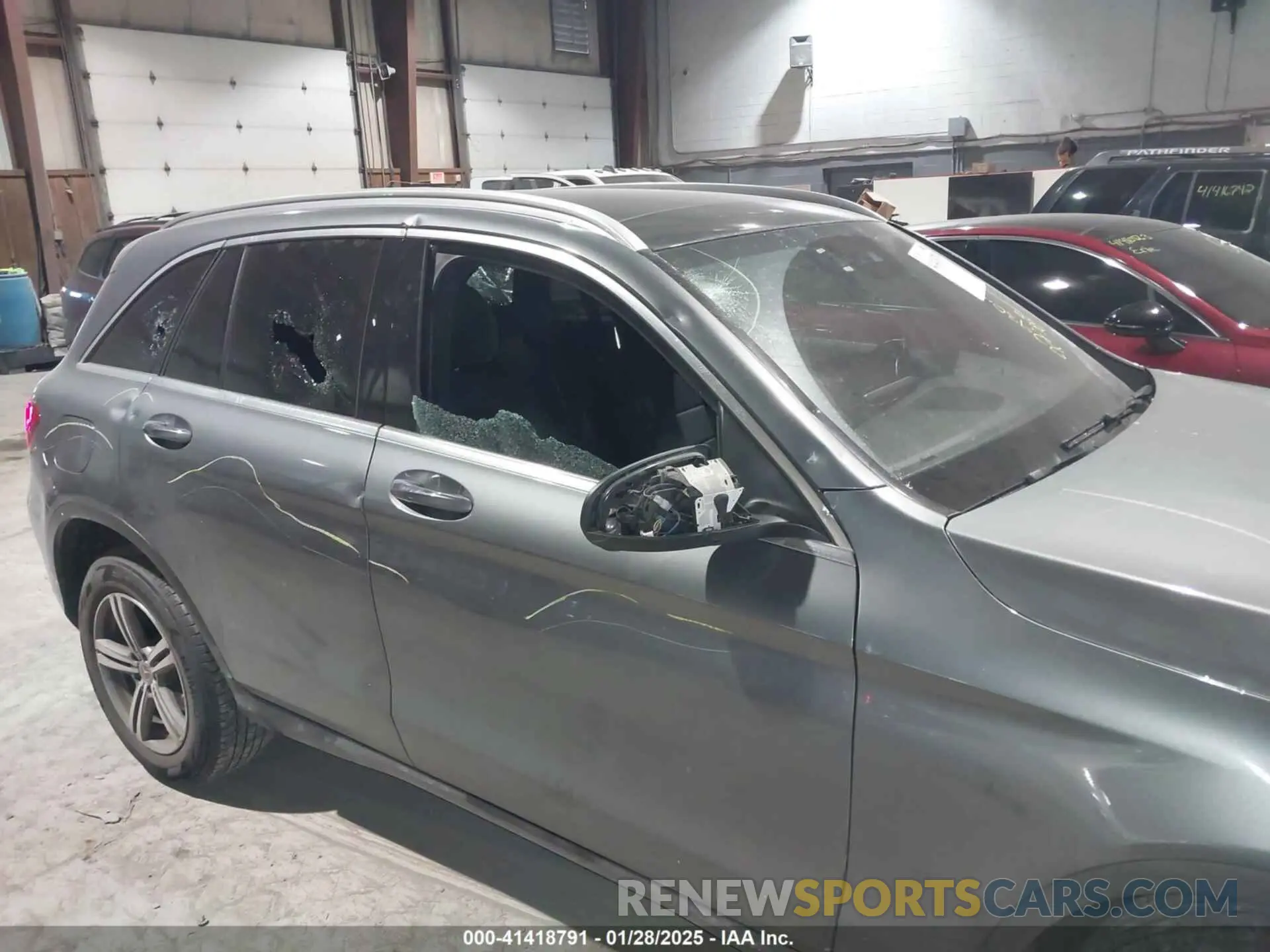 17 Photograph of a damaged car W1N0G8EB8MV280286 MERCEDES-BENZ GLC 300 2021