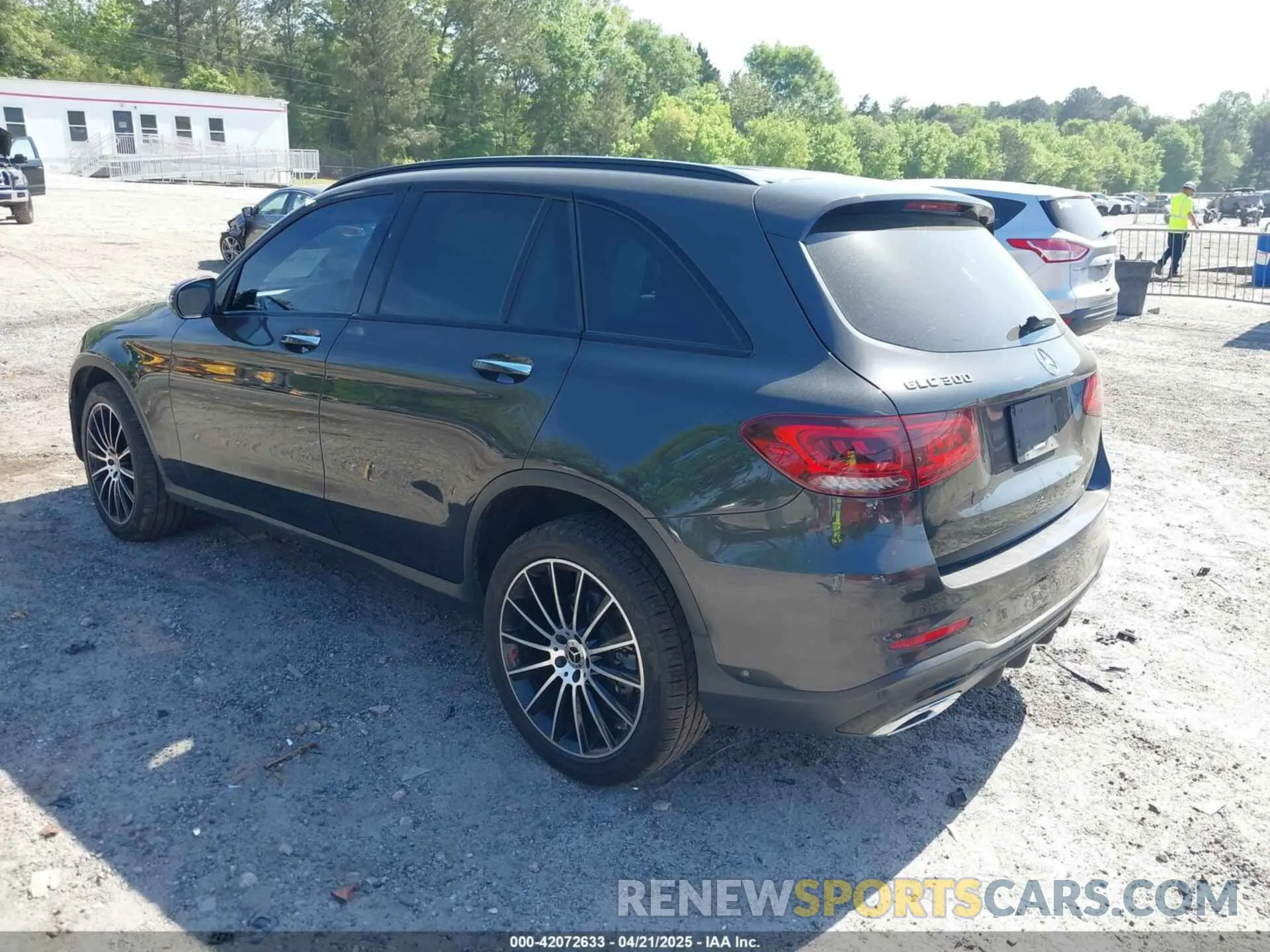 3 Фотография поврежденного автомобиля W1N0G8EBXMF995869 MERCEDES-BENZ GLC 300 2021