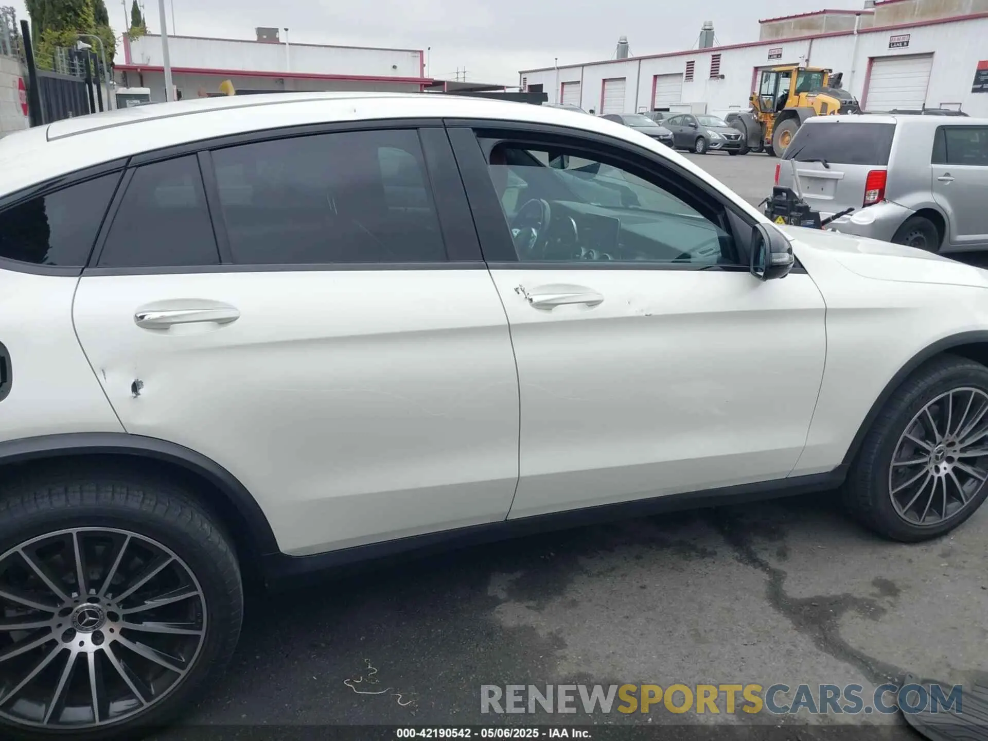 12 Photograph of a damaged car W1N0J8EB2MG007771 MERCEDES-BENZ GLC 300 2021