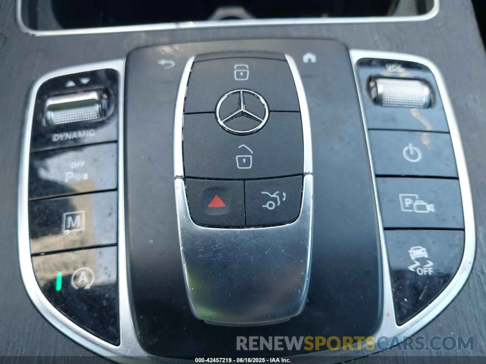 11 Photograph of a damaged car W1N0J8EB4MF897986 MERCEDES-BENZ GLC 300 2021