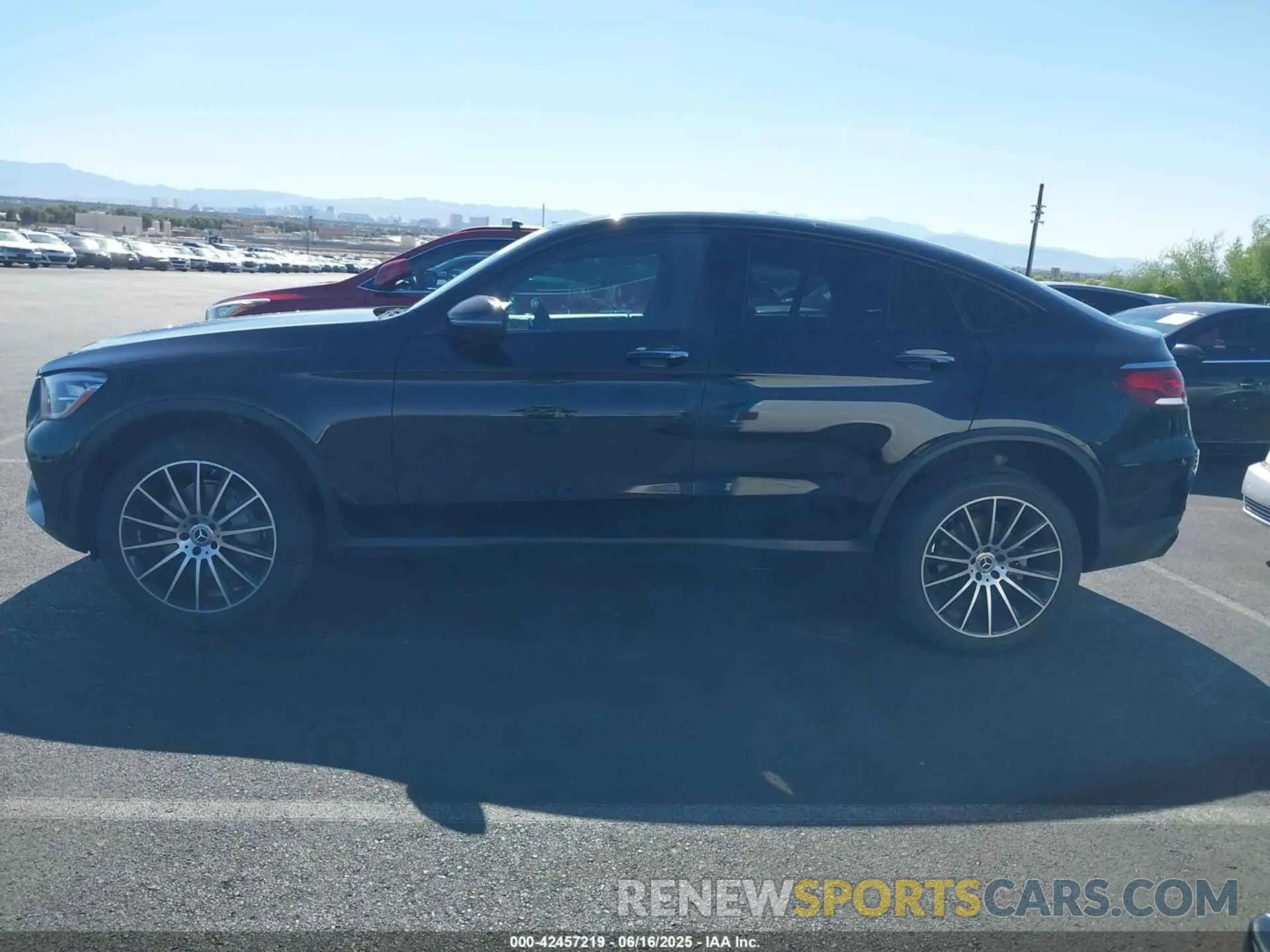 14 Photograph of a damaged car W1N0J8EB4MF897986 MERCEDES-BENZ GLC 300 2021
